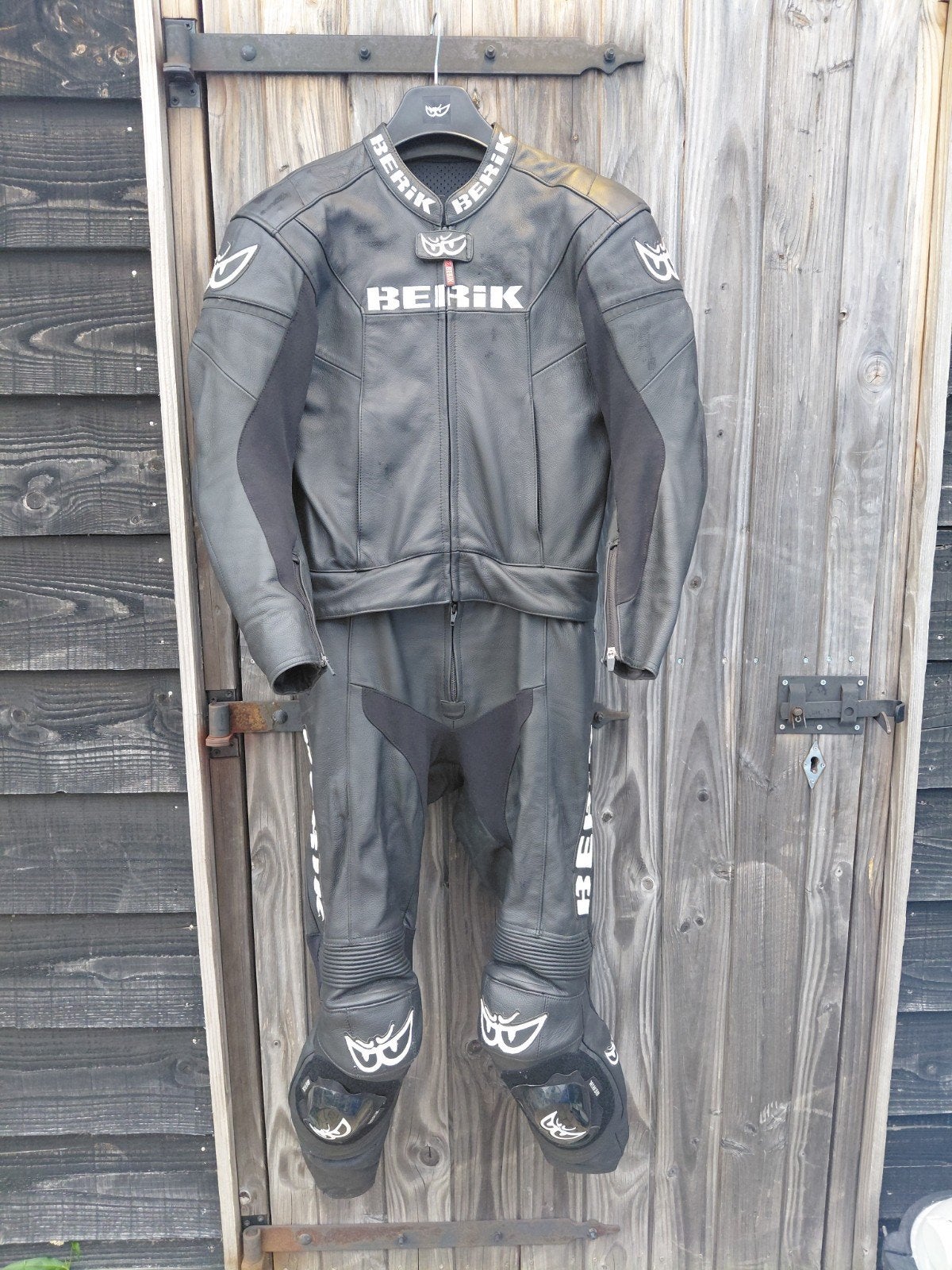 Berik leren motorpak/combipak 2 delig maat 52 zwart, Motoren, Ophalen, Berik, Tweedehands, Heren