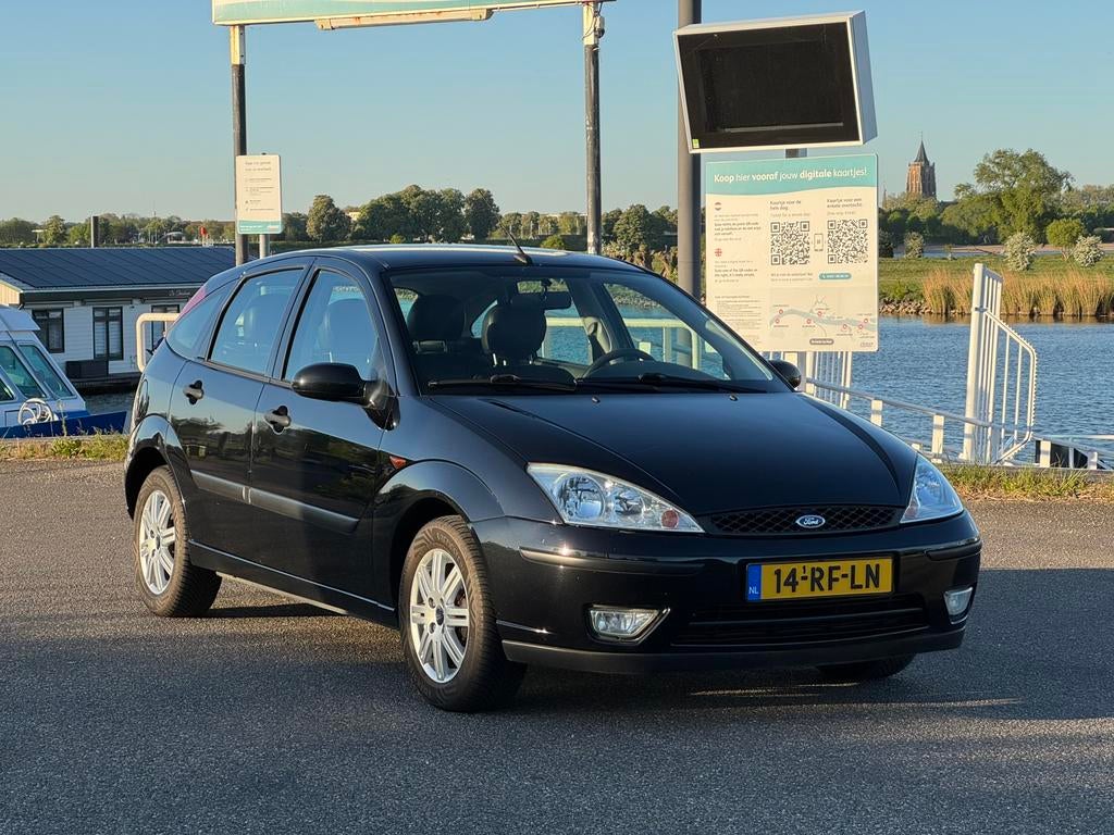 Ford Focus 1.6 I Futura 5D 2005 Zwart, Auto's, 1596 cc, Zwart, 4 cilinders, 1200 kg