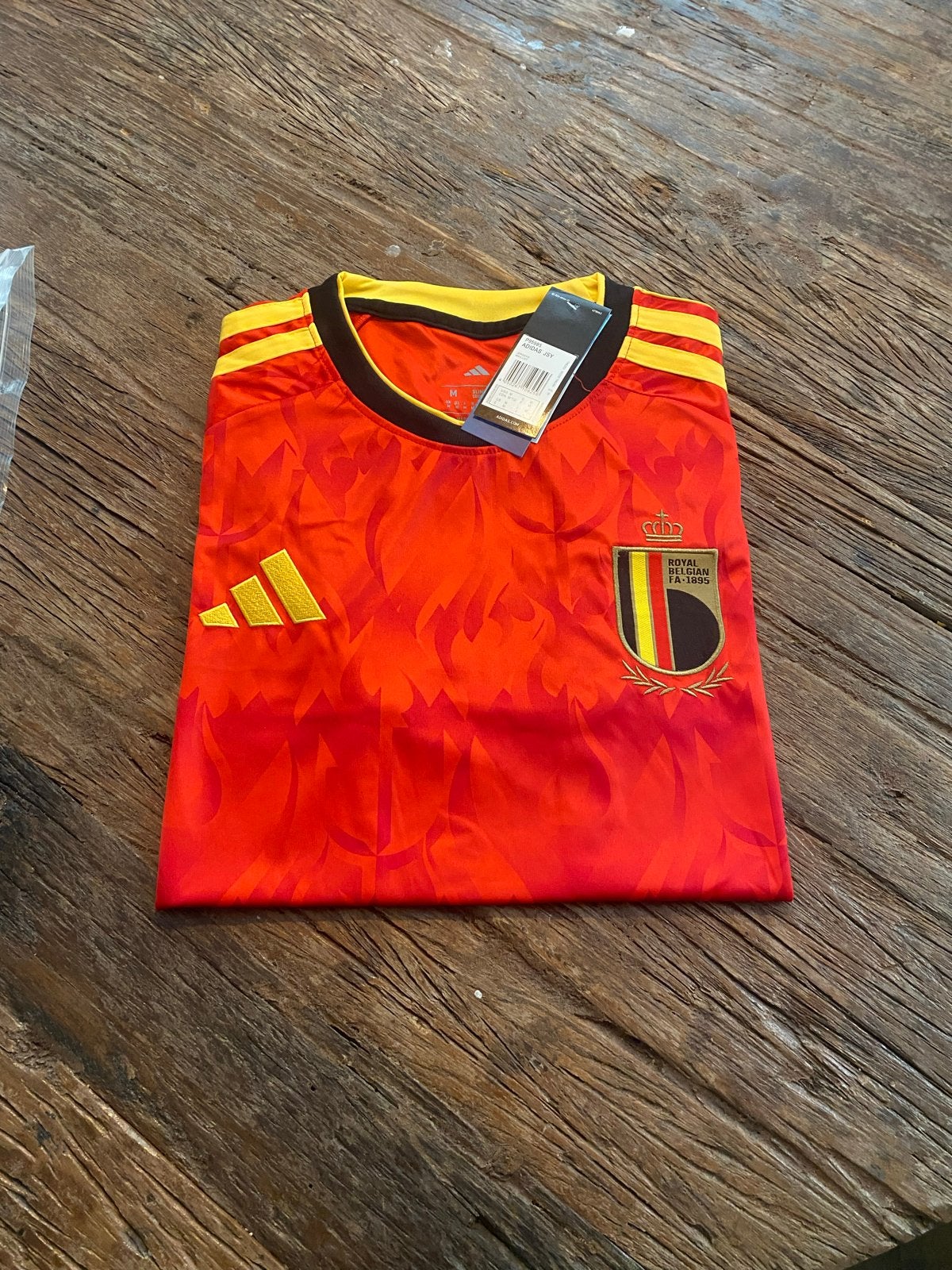 Adidas België Thuisshirt WK 2026- Nieuw met kaartjes, Maat M, Verzenden, Nieuw, Shirt