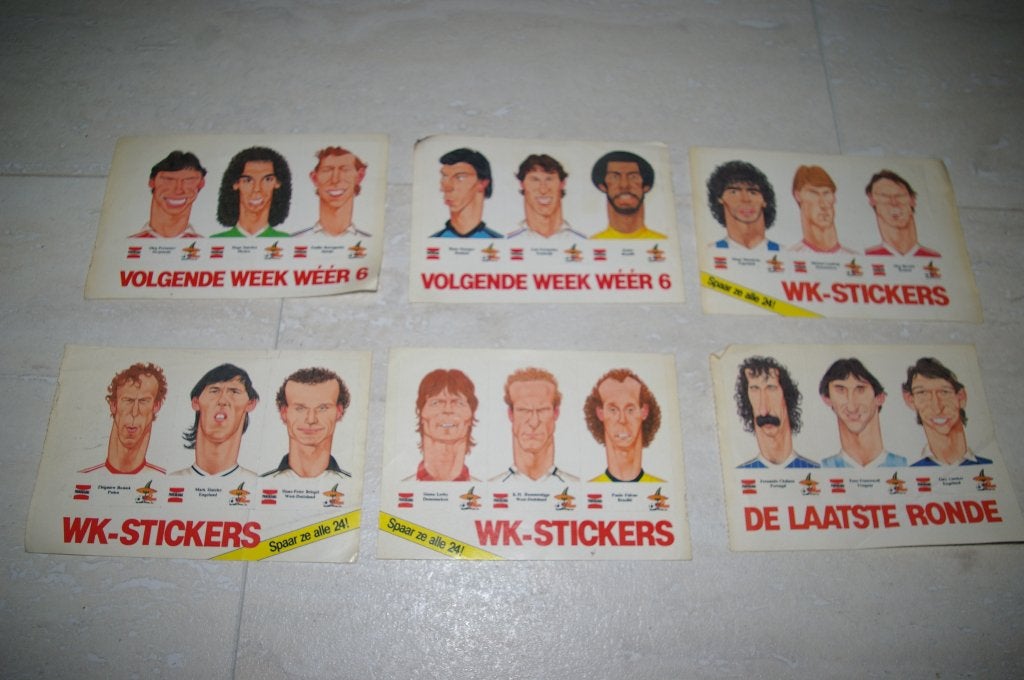 • zes stickers met elk 3 voetballers Uitgave Panorama/Prive, Ophalen of Verzenden, Zo goed als nieuw, Poster, Plaatje of Sticker