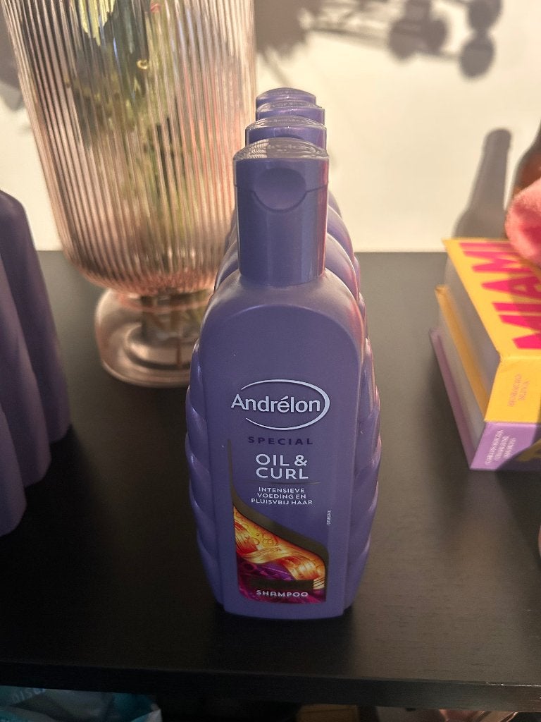 Shampoo hair, Sieraden, Tassen en Uiterlijk, Uiterlijk | Haarverzorging, Ophalen of Verzenden, Nieuw, Shampoo of Conditioner