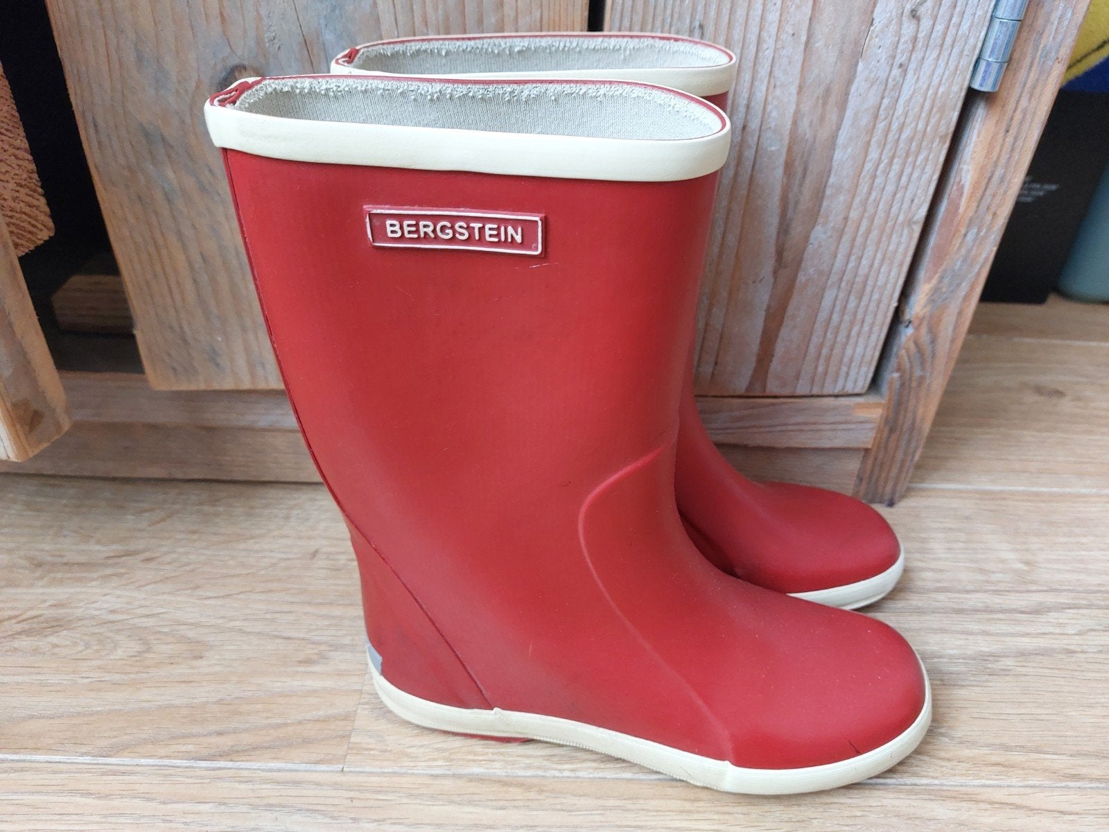 Bergstein regenlaarzen mt 33, Kinderen en Baby's, Kinderkleding | Schoenen en Sokken, Gebruikt, Jongen of Meisje, Ophalen of Verzenden