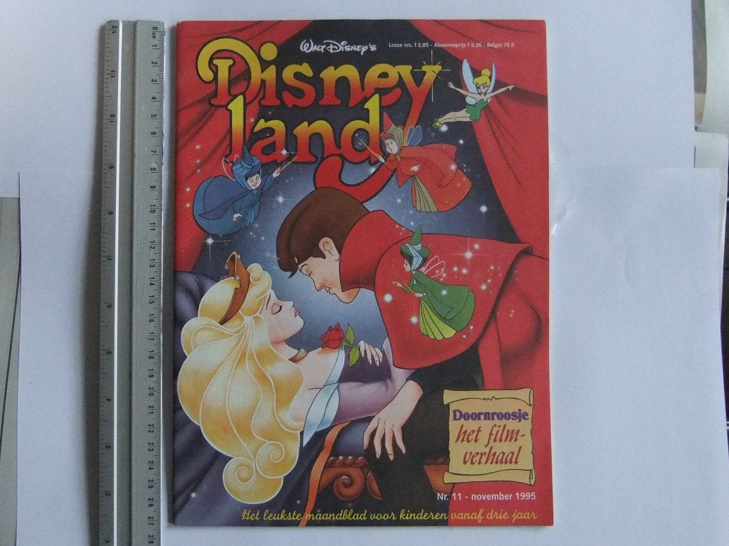 Walt Disney's Disneyland Nr. 11 - november 1995 Doornroosje, Verzenden, Sneeuwwitje of Doornroosje, Zo goed als nieuw, Papier, Kaart of Schrift