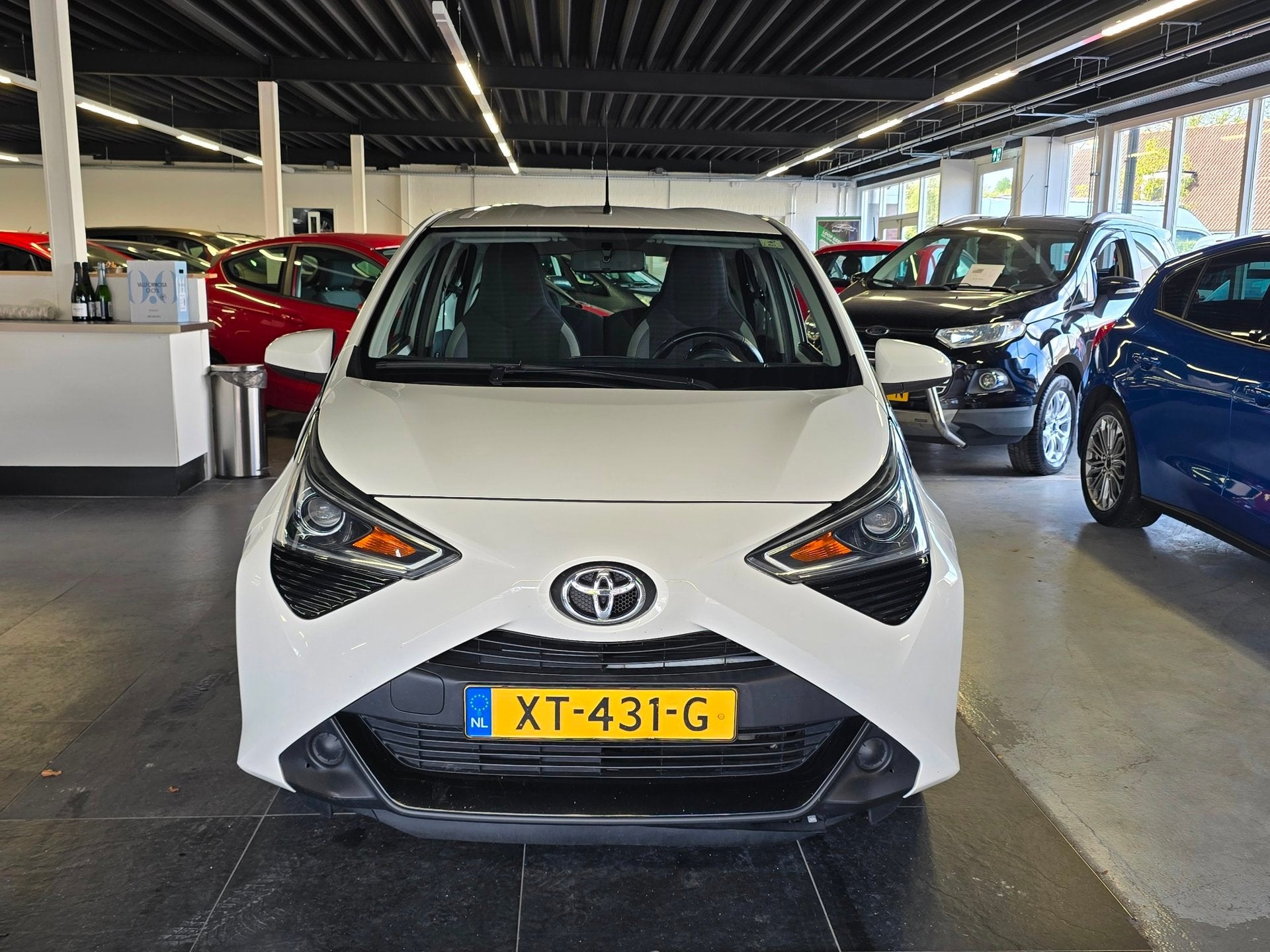 Toyota Aygo 1.0 VVT-i x-play/AIRCO/CAMERA/HISTORIE/N.A.P/, Voorwielaandrijving, Stof, Gebruikt, 4 stoelen