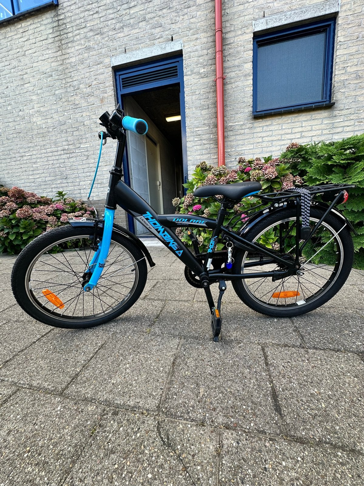 Volare Thombike kinderfiets 20 inch - Zwart/Blauw, Fietsen en Brommers, Ophalen, Gebruikt, Terugtraprem, 16 tot 20 inch
