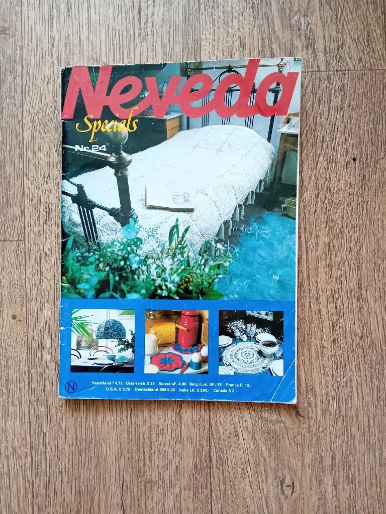 Oud blad - NEVEDA Specials nr. 24, Ophalen of Verzenden, Gebruikt, Haken, Patroon of Boek