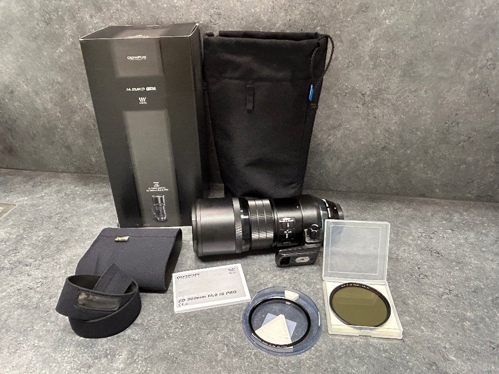 Olympus ED 300mm F4.0 IS PRO met extra's, Ophalen, Olympus, Telelens, Zo goed als nieuw