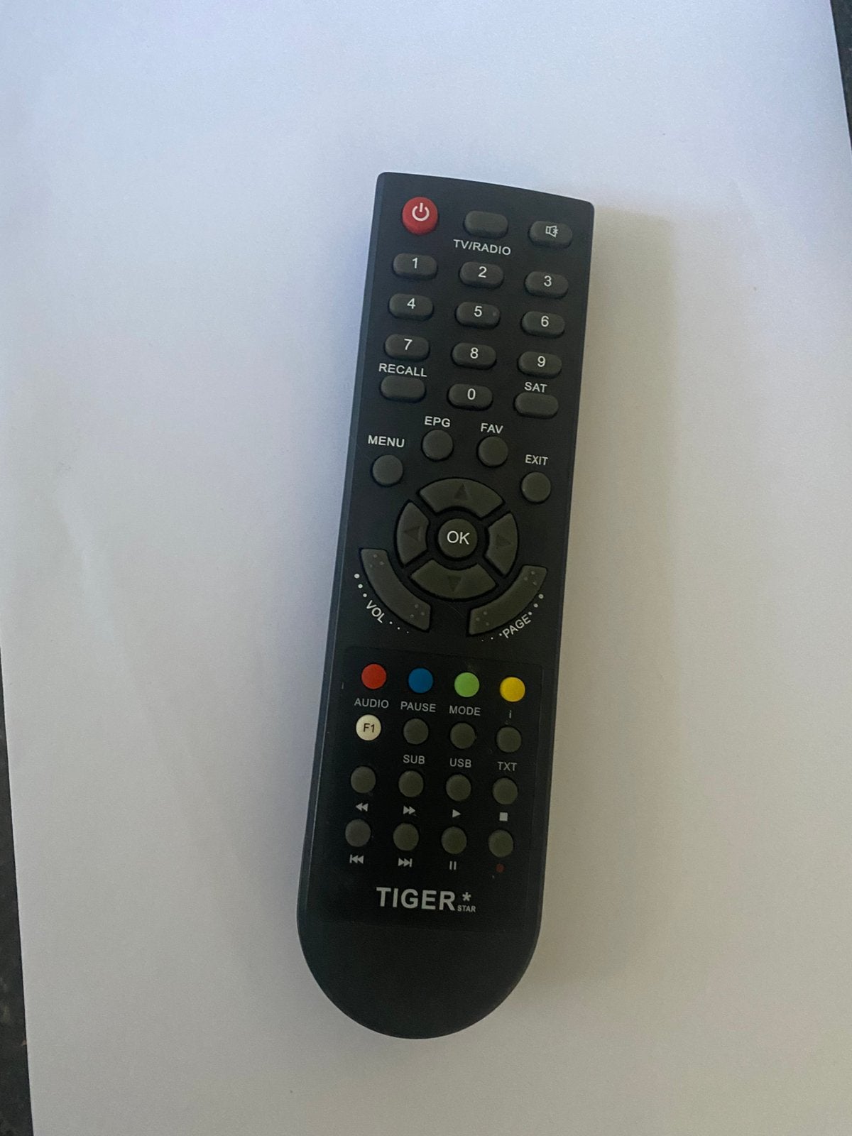 Afstandsbediening Humax RM-F04 – In goede staat, Audio, Tv en Foto, Afstandsbedieningen, Ophalen of Verzenden, Zo goed als nieuw