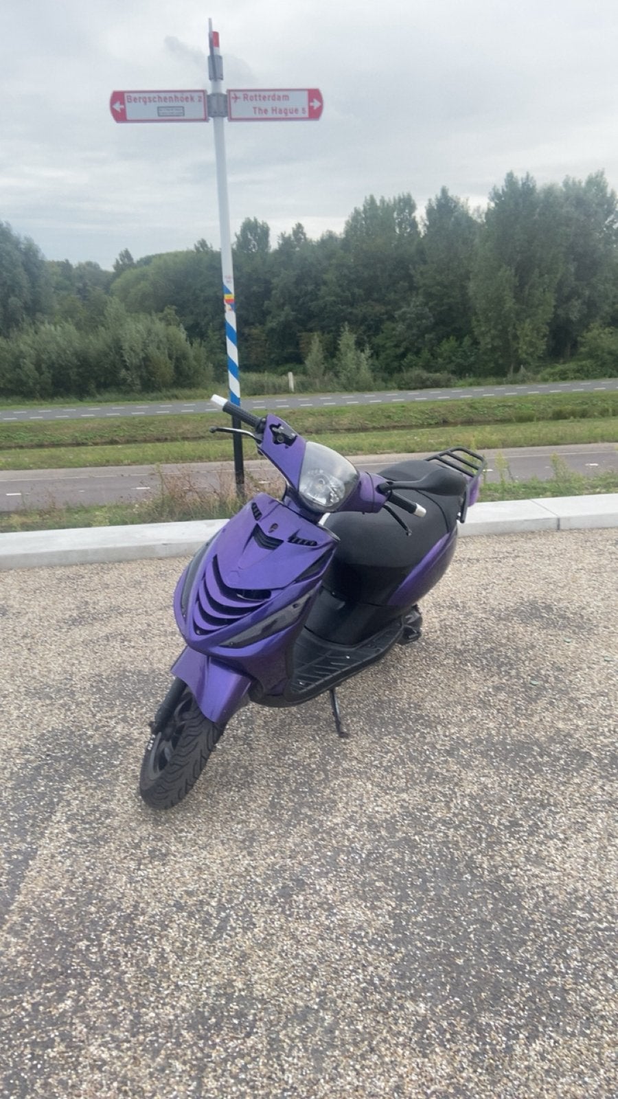 Piaggio zip 70cc, Fietsen en Brommers, Ophalen, Tweetakt, Maximaal 45 km/u, Zo goed als nieuw