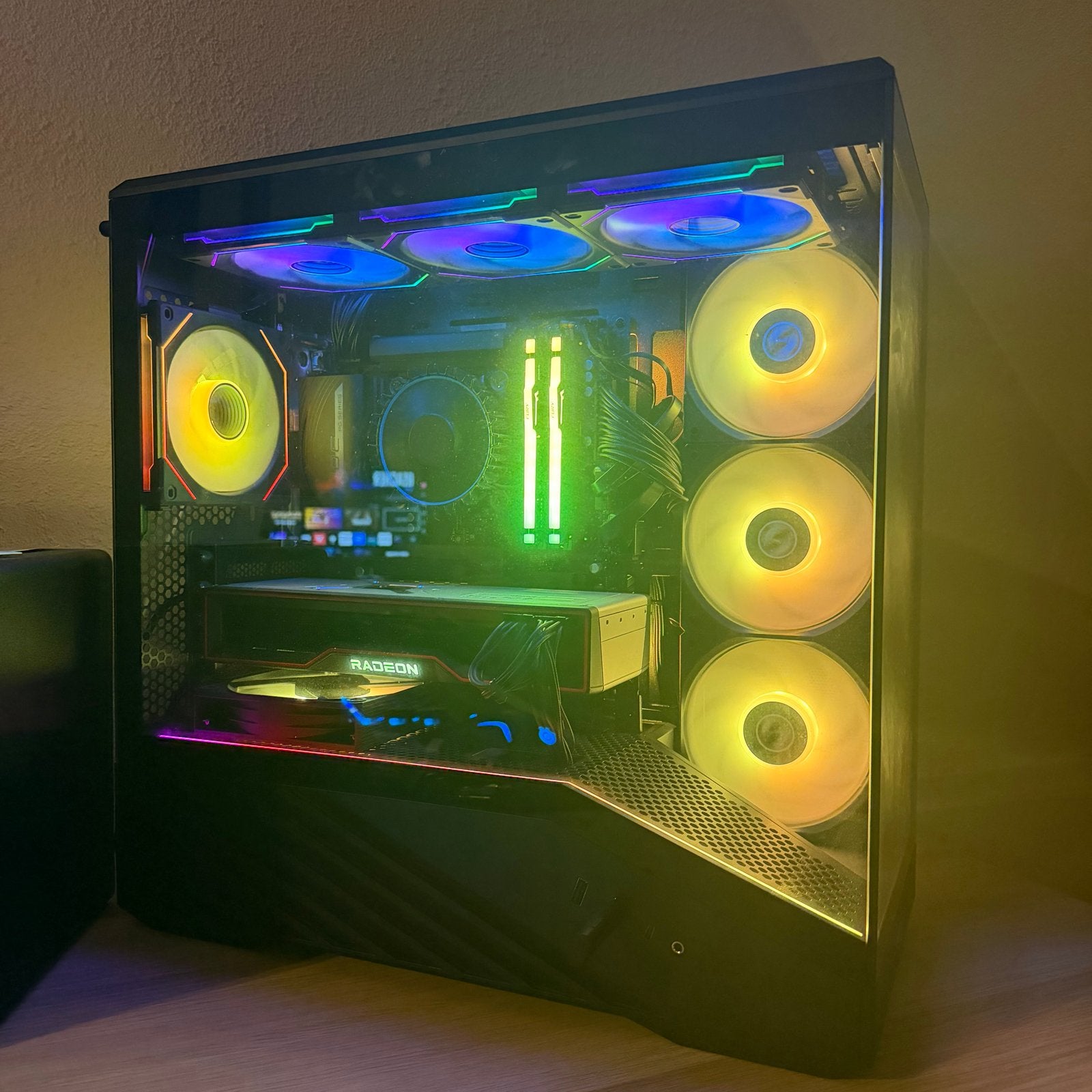 High-end Gaming PC: RX 6800 XT, i5-13400F, 16GB DDR5, 1TB SS, Ophalen, Zo goed als nieuw, Gaming, SSD