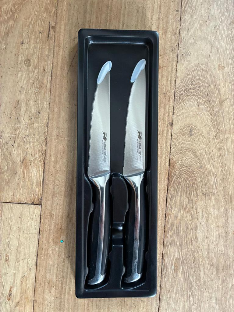 Sabatier 2 sets 2x couteaux steak messen, Ophalen of Verzenden, Nieuw, Rvs of Chroom