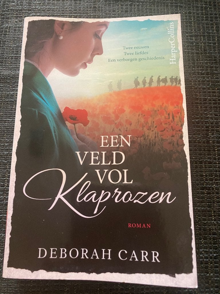 Roman Een veld vol Klaprozen, Ophalen of Verzenden, Nieuw