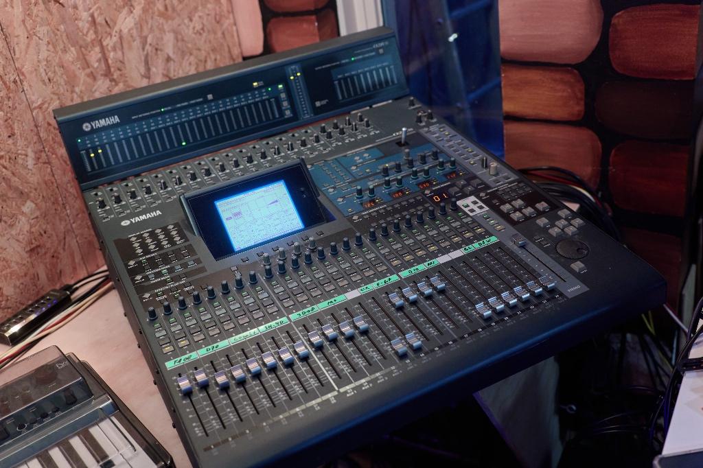 Yamaha 02R96, Ophalen, Gebruikt, 20 kanalen of meer, Microfooningang