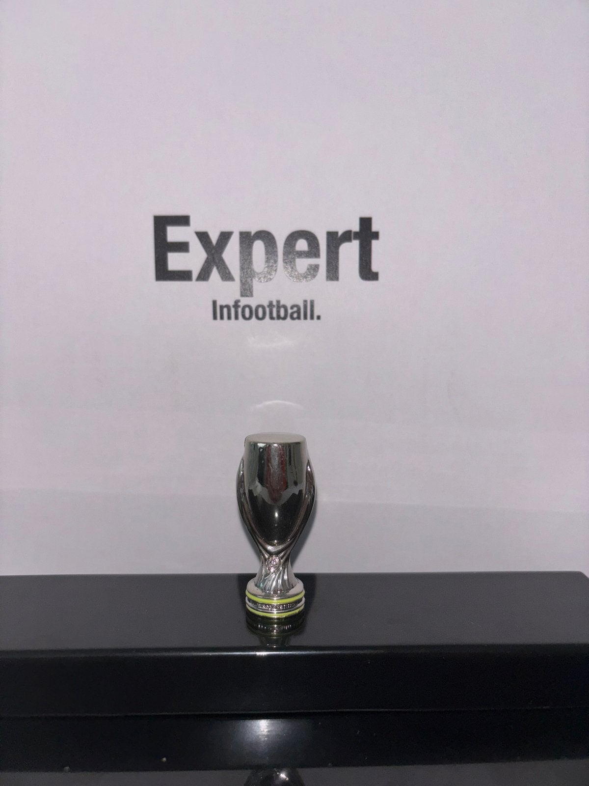 Uefa Super cup klein, Verzamelen, Ophalen of Verzenden, Nieuw, Buitenlandse clubs, Beeldje of Poppetje