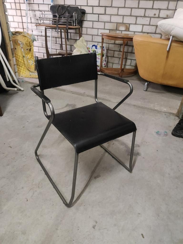 Zwarte stoel met metalen frame - gratis af te halen, Huis en Inrichting, Stoelen, Ophalen, Gebruikt, Zwart, Stof