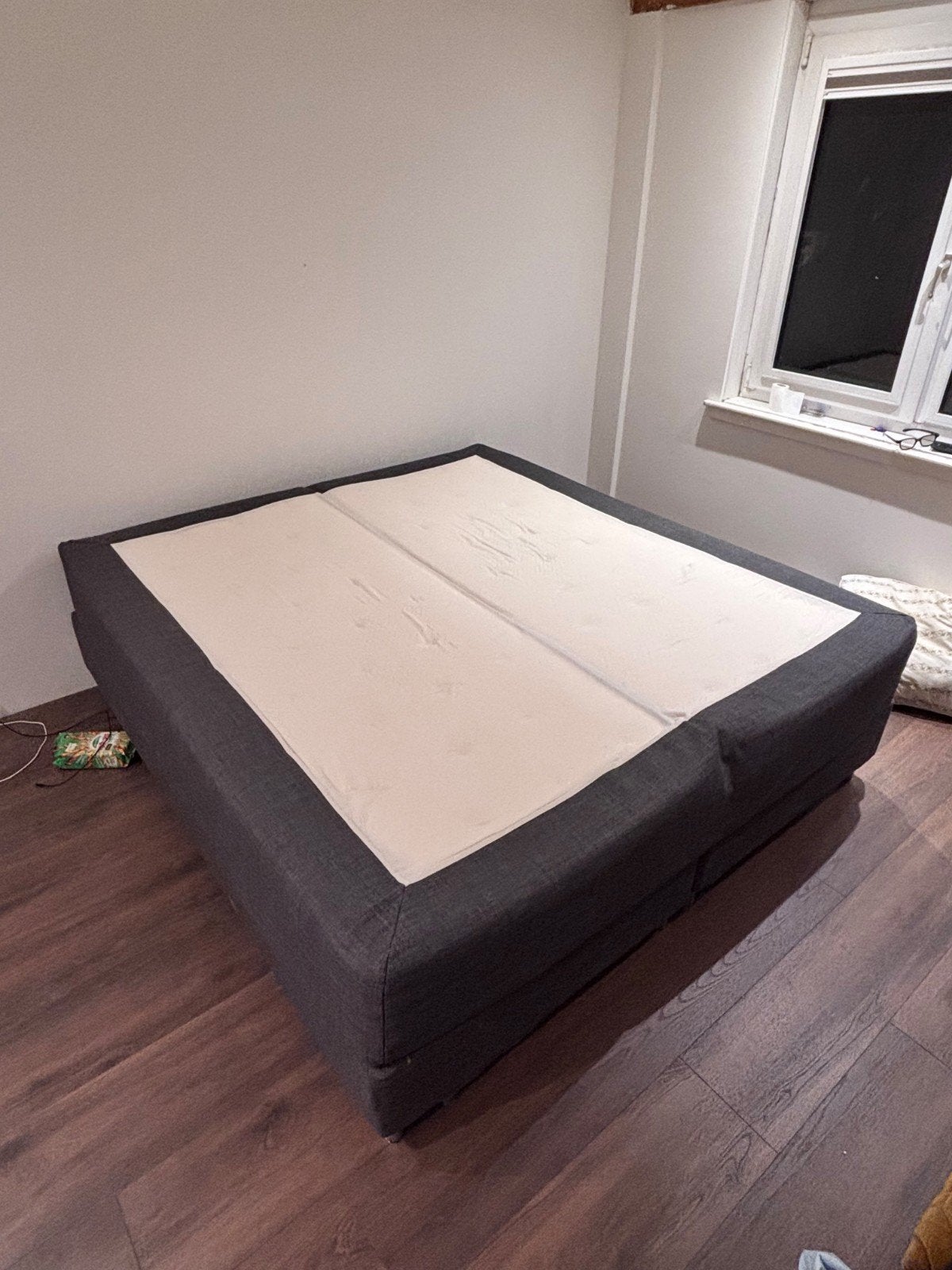 Boxspring met 2 IKEA VATNESTRÖM matrassen 180x200, Ophalen, Tweepersoons, Zo goed als nieuw, 180 cm