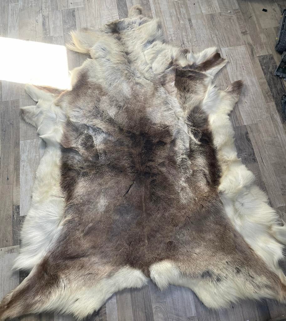 Bruin kleed van dierenvacht, Ophalen of Verzenden, Zo goed als nieuw