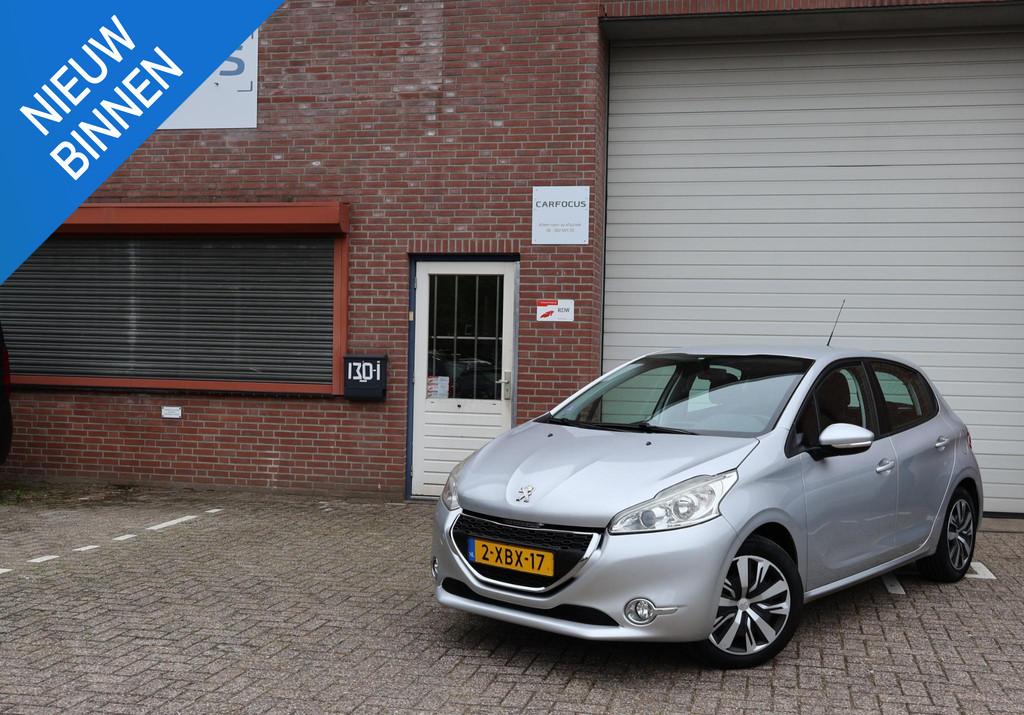 Peugeot 208 1.2 VTi Blue Lease Executive 2e eigenaar NAP Cru, Voorwielaandrijving, Euro 5, Stof, Gebruikt