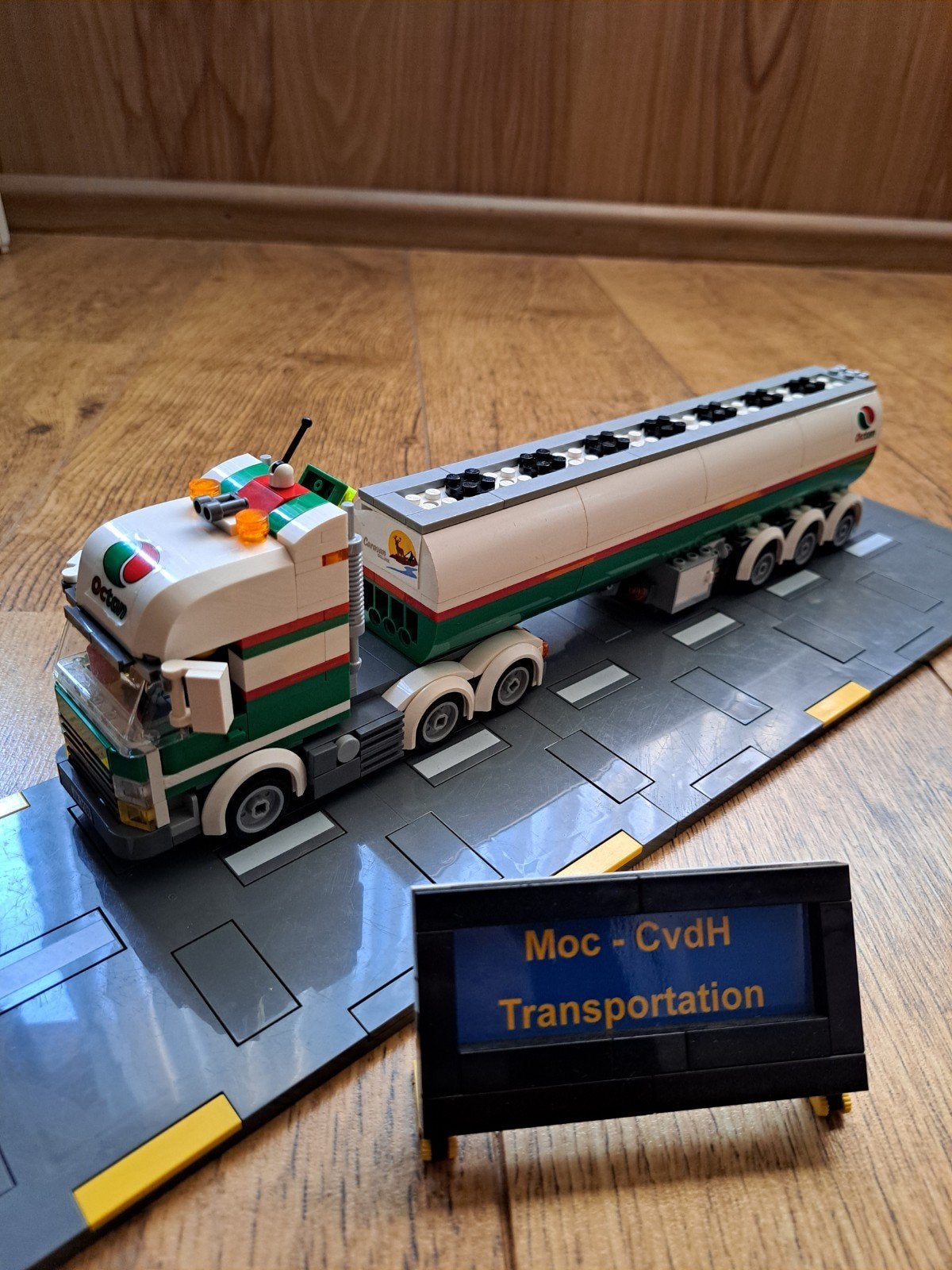 Lego City MOC Octan Trekker met Tanktrailer, City, MOC (eigen creatie), Lego, Ophalen of Verzenden