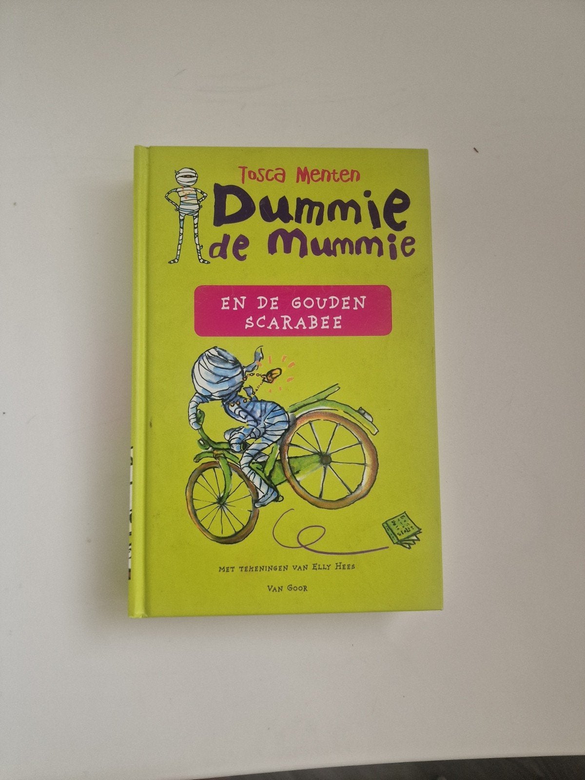 Tosca Menten - Dummie de mummie en de gouden scarabee, Ophalen of Verzenden, Zo goed als nieuw, Tosca Menten