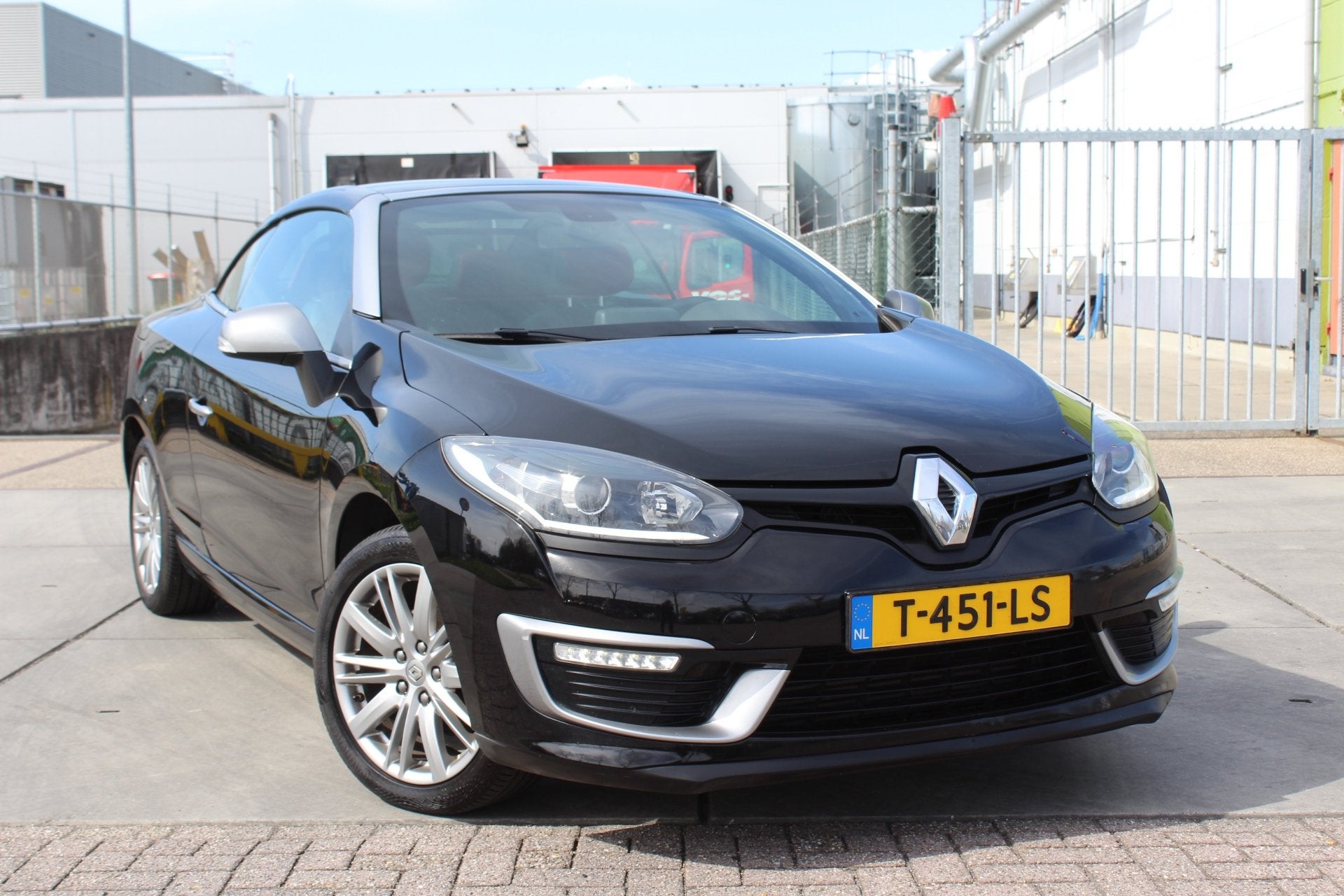 Foto 21 van Renault Mégane Coupé-Cabriolet 1.2 TCe Privilège GT line