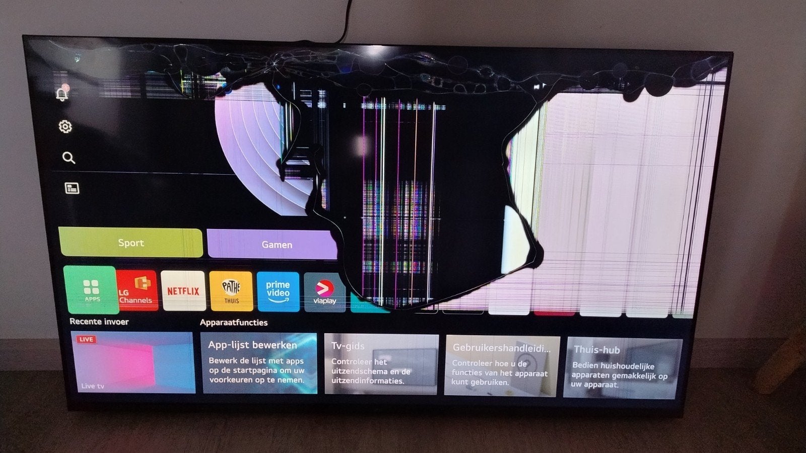 LG 55UR73006LA.smart TV met gebroken scherm-voor onderdelen, Ophalen, 100 cm of meer, Niet werkend, LG