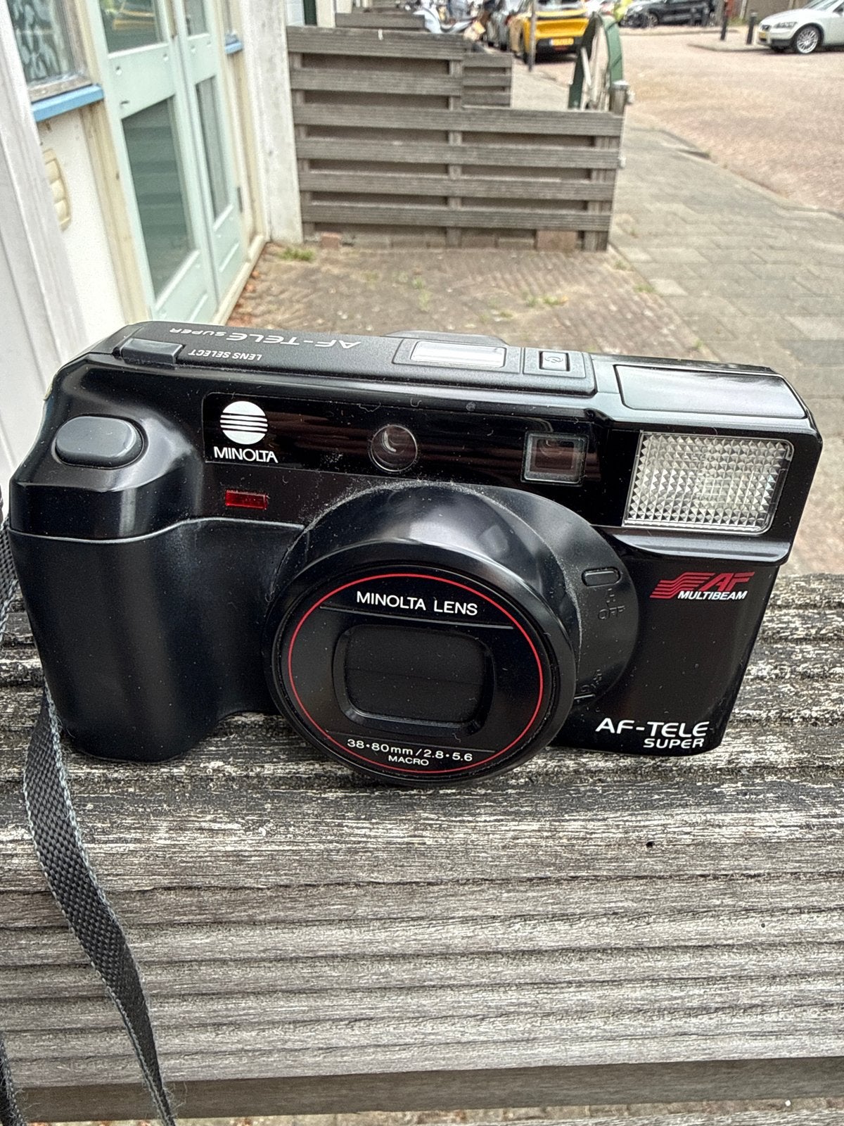 Minolta AF-Tele Super Compact Camera met hoes, Audio, Tv en Foto, Fotocamera's Analoog, Ophalen, Gebruikt, Compact, Minolta
