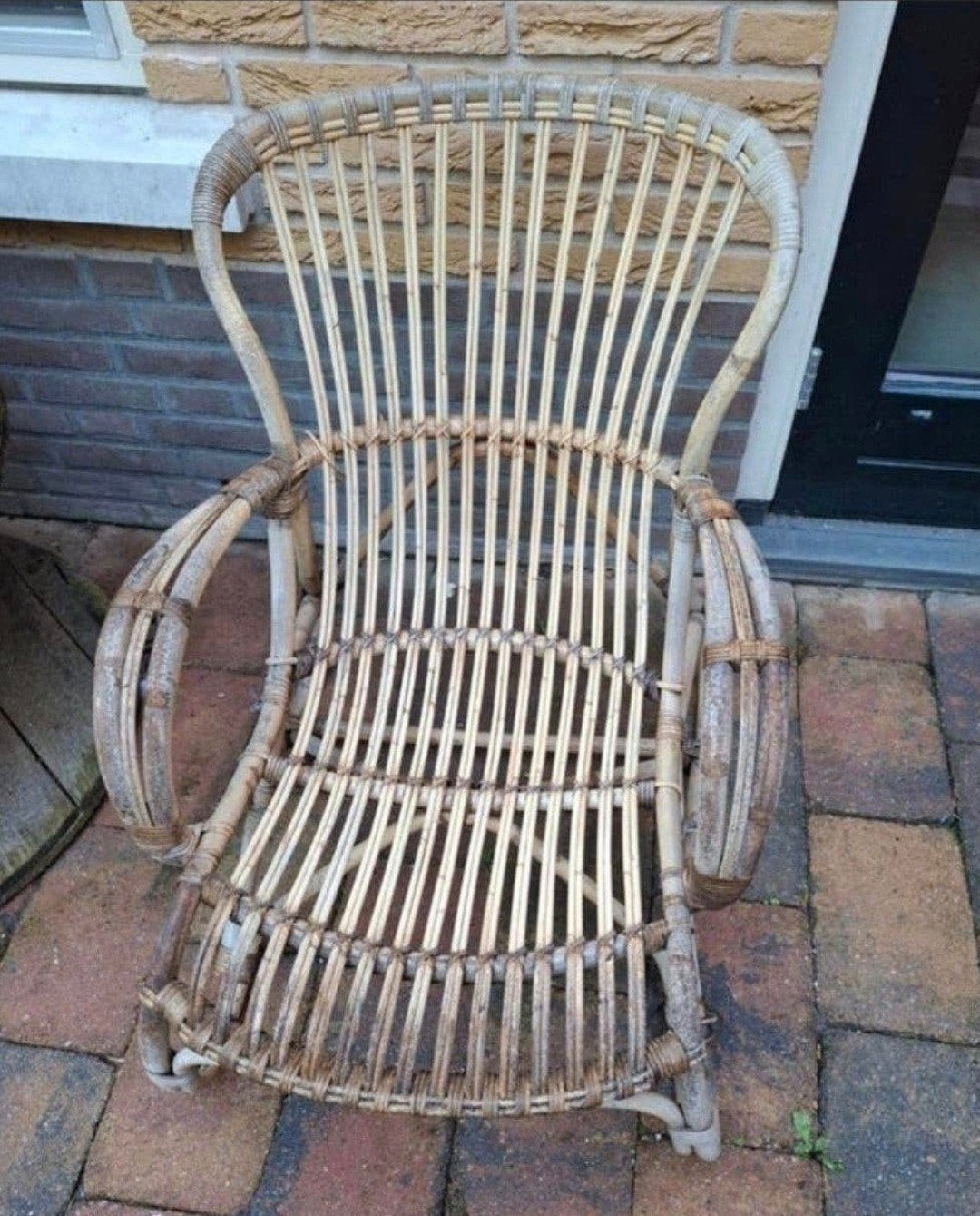 ergonomische vintage rotan stoel, Tuin en Terras, Tuinstoelen, Ophalen, Gebruikt, Rotan