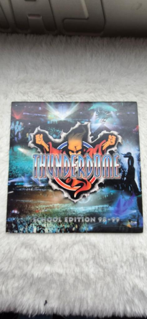 Thunderdome schooledition 98-99, Ophalen of Verzenden, Zo goed als nieuw