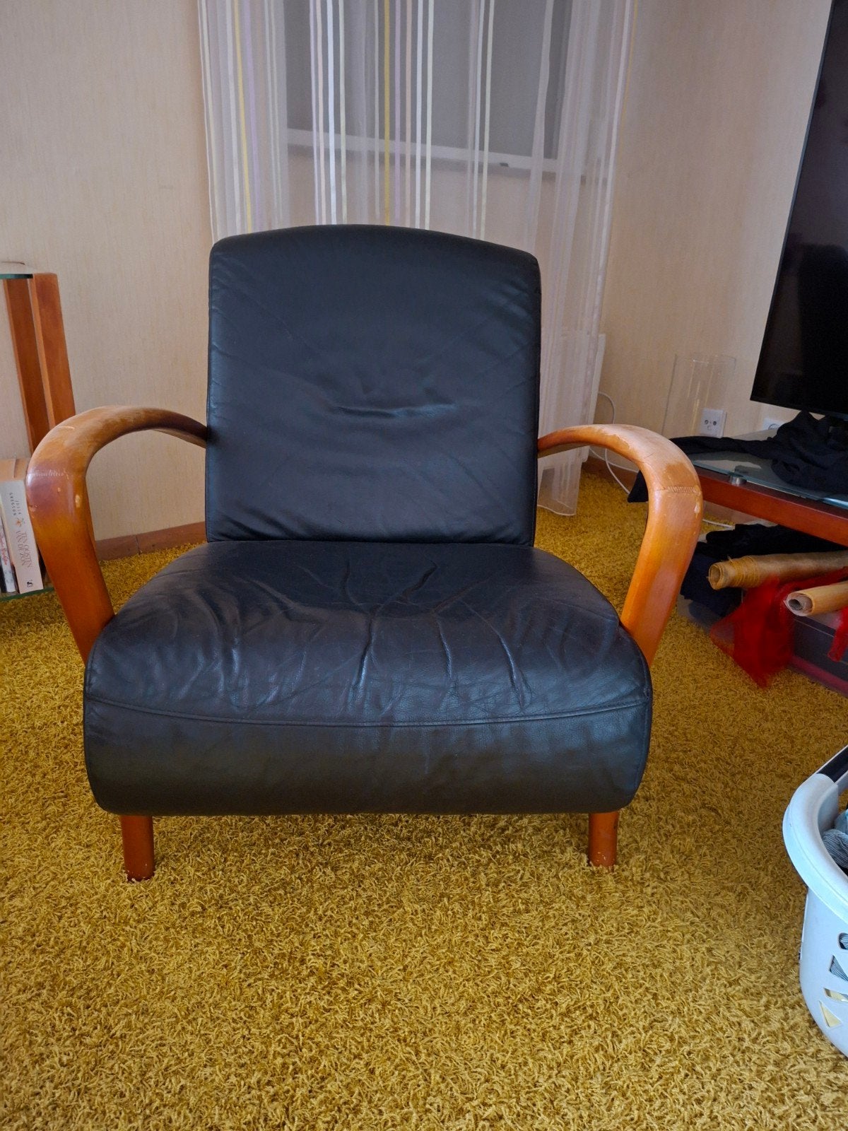 2x Zwarte Leren Design Fauteuils met Houten Frame, Ophalen, Gebruikt, 75 tot 100 cm, Design, Modern, Klassiek