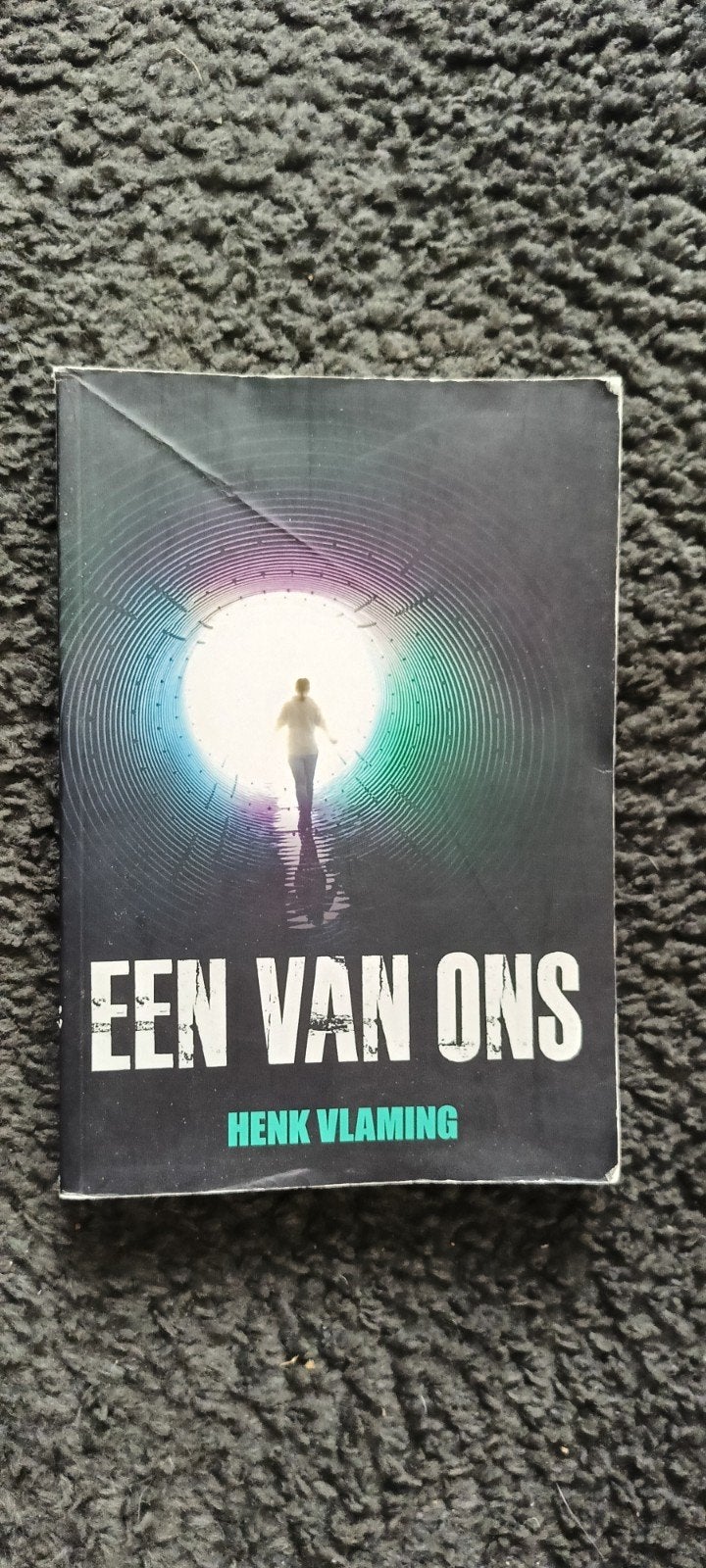 Een Van Ons - Henk Vlaming (Misdaadroman), Ophalen of Verzenden, Gelezen, Henk Vlaming