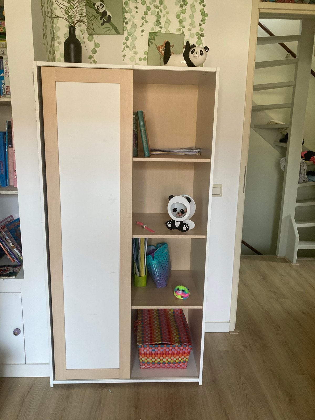 Kinder kledingkast Ikea sniglar, Huis en Inrichting, Kasten | Kledingkasten, Gebruikt, 150 tot 200 cm, 50 tot 100 cm, 50 tot 75 cm