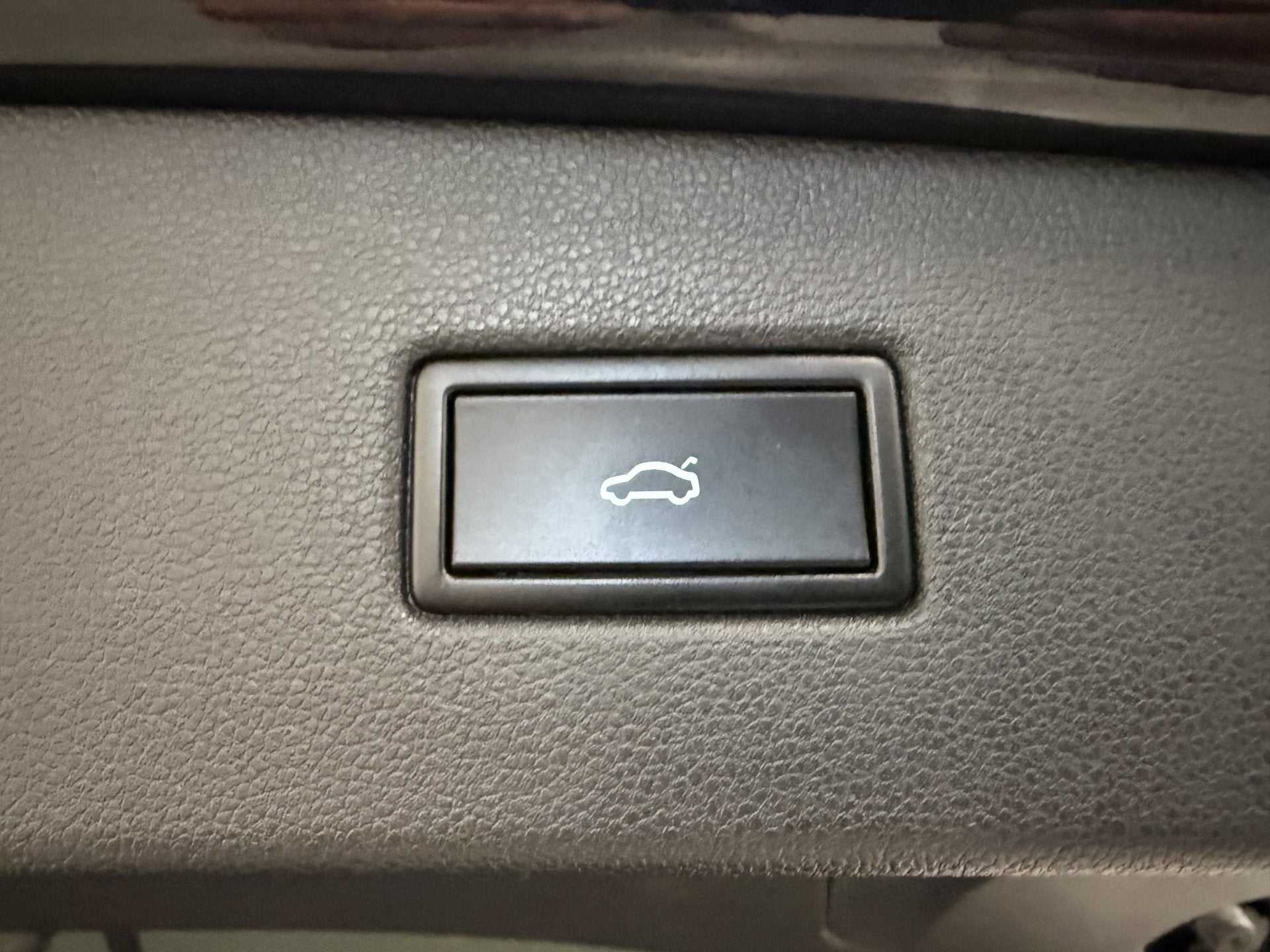 Foto 67 van Volkswagen Tiguan 2.0 TSI 4Motion 3x R-Line BLACK PANO/VOL-L
