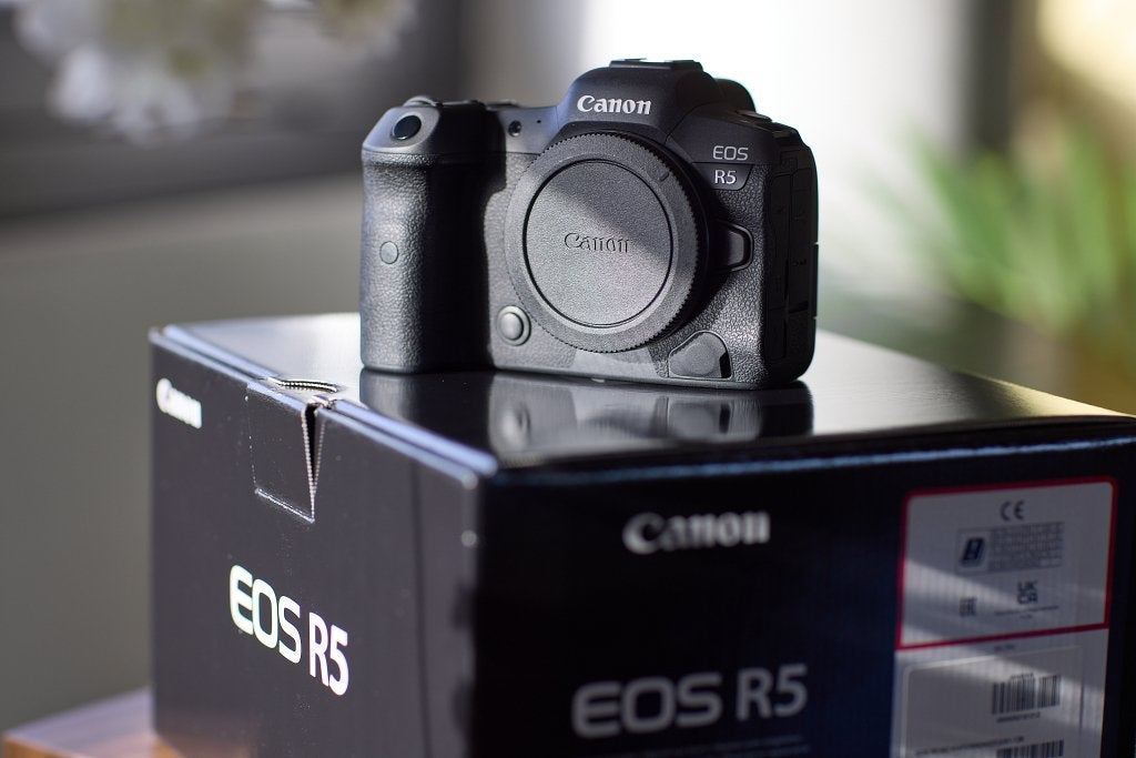 Canon EOS R5 body - slechts 3059 clicks, Ophalen, Spiegelreflex, Canon, Nieuw