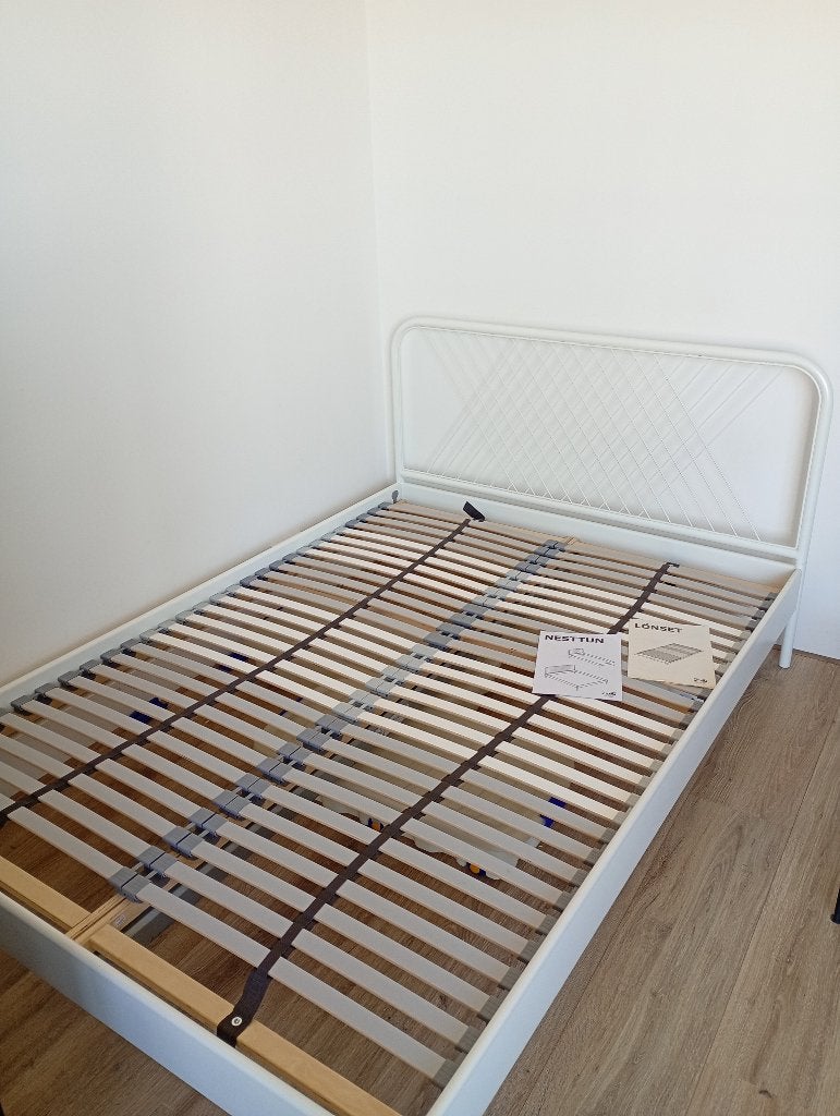 Bed Nestun 140x200 inclusief lattenbodems, Ophalen, Gebruikt, Wit, Tweepersoons