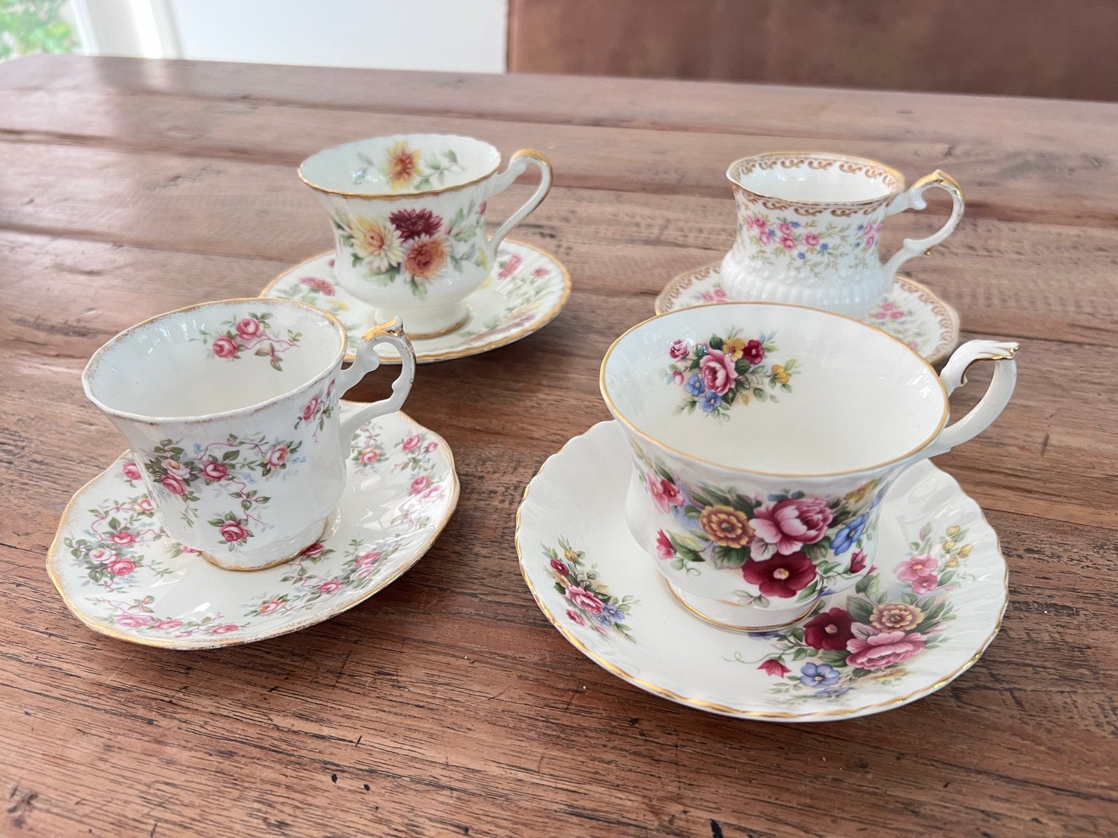 Set van 4 vintage theekopjes met schotels, Ophalen of Verzenden