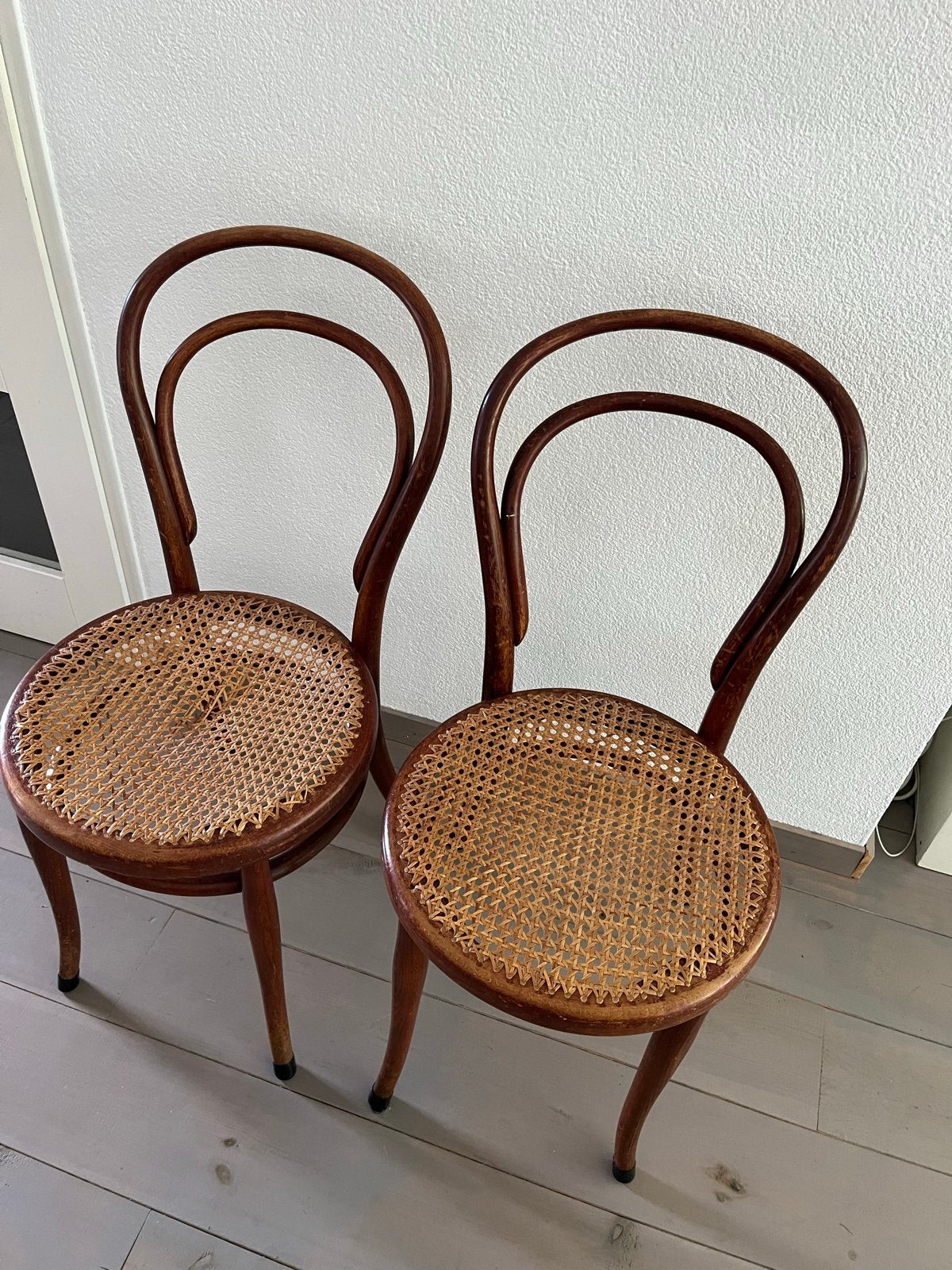Set van 2 Thonet stoelen met rotan zitting, Ophalen