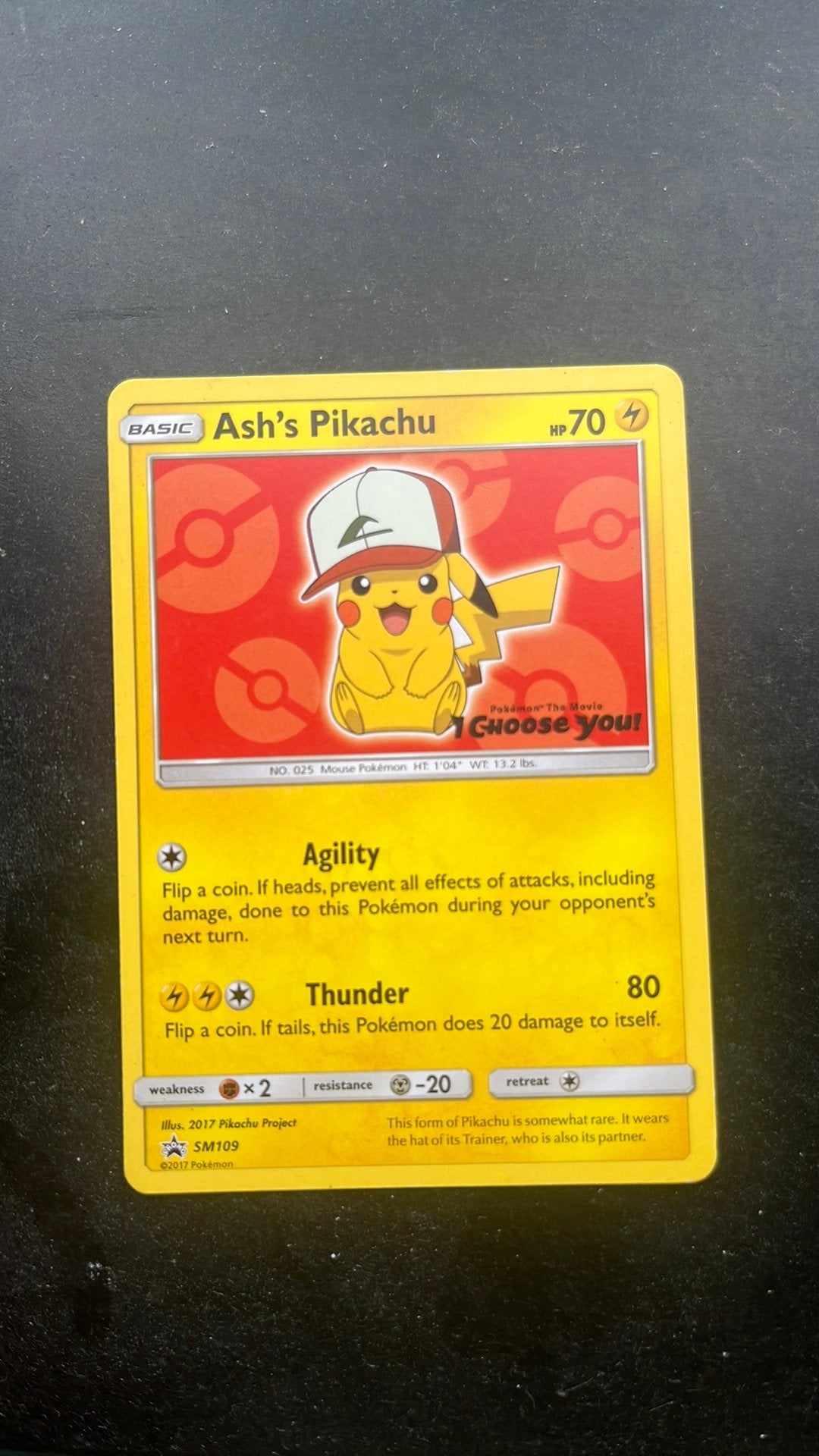 Ash's Pikachu Pokémon Kaart - SM109 Promo, Ophalen, Zo goed als nieuw, Losse kaart