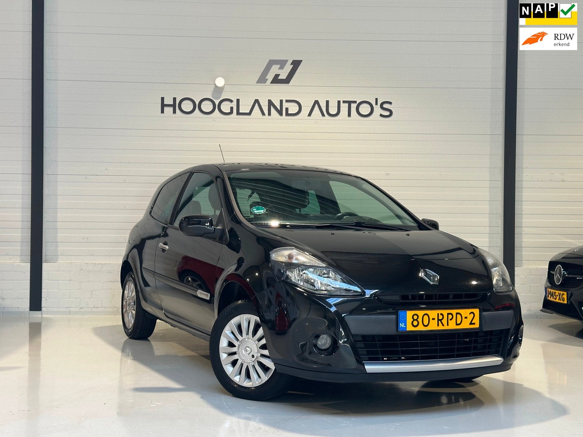 Renault Clio 1.2 Collection 2011 Nieuwe APK AIRCO IJSKOUD, Auto's, Voorwielaandrijving, Euro 5, Zwart, 4 cilinders