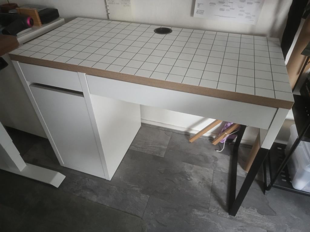 MICKE ikea tafel. Wit/antraciet 105x50x75, Ophalen, 105 cm, Kinderbureau, 50 cm