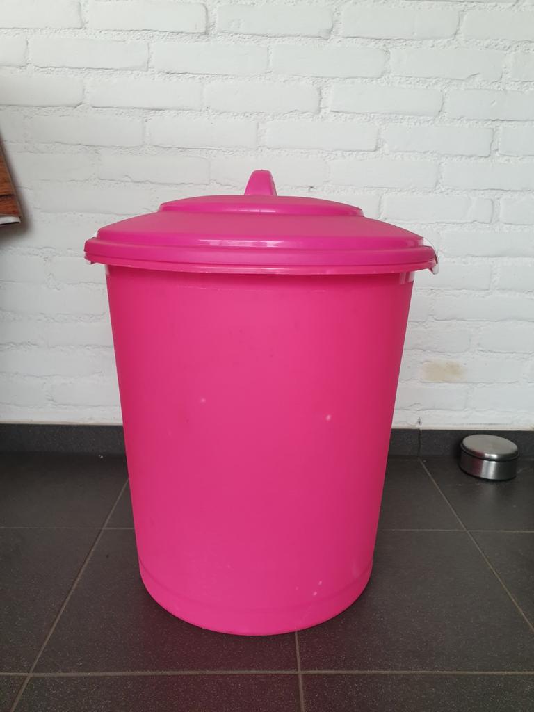 Roze voerton van Eukanuba, Dieren en Toebehoren, Dierenvoeding, Ophalen, Hond