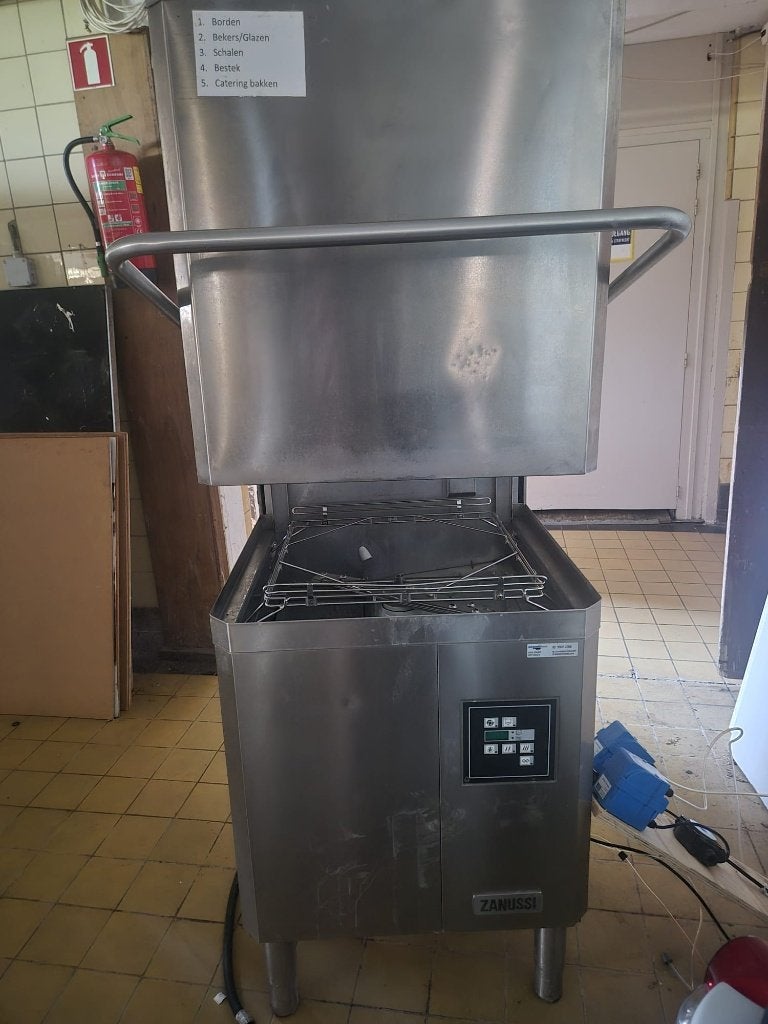 zanussi doorschuifvaatwasser, Zakelijke goederen, Horeca | Keukenapparatuur, Ophalen of Verzenden, Gebruikt, Wassen en Drogen