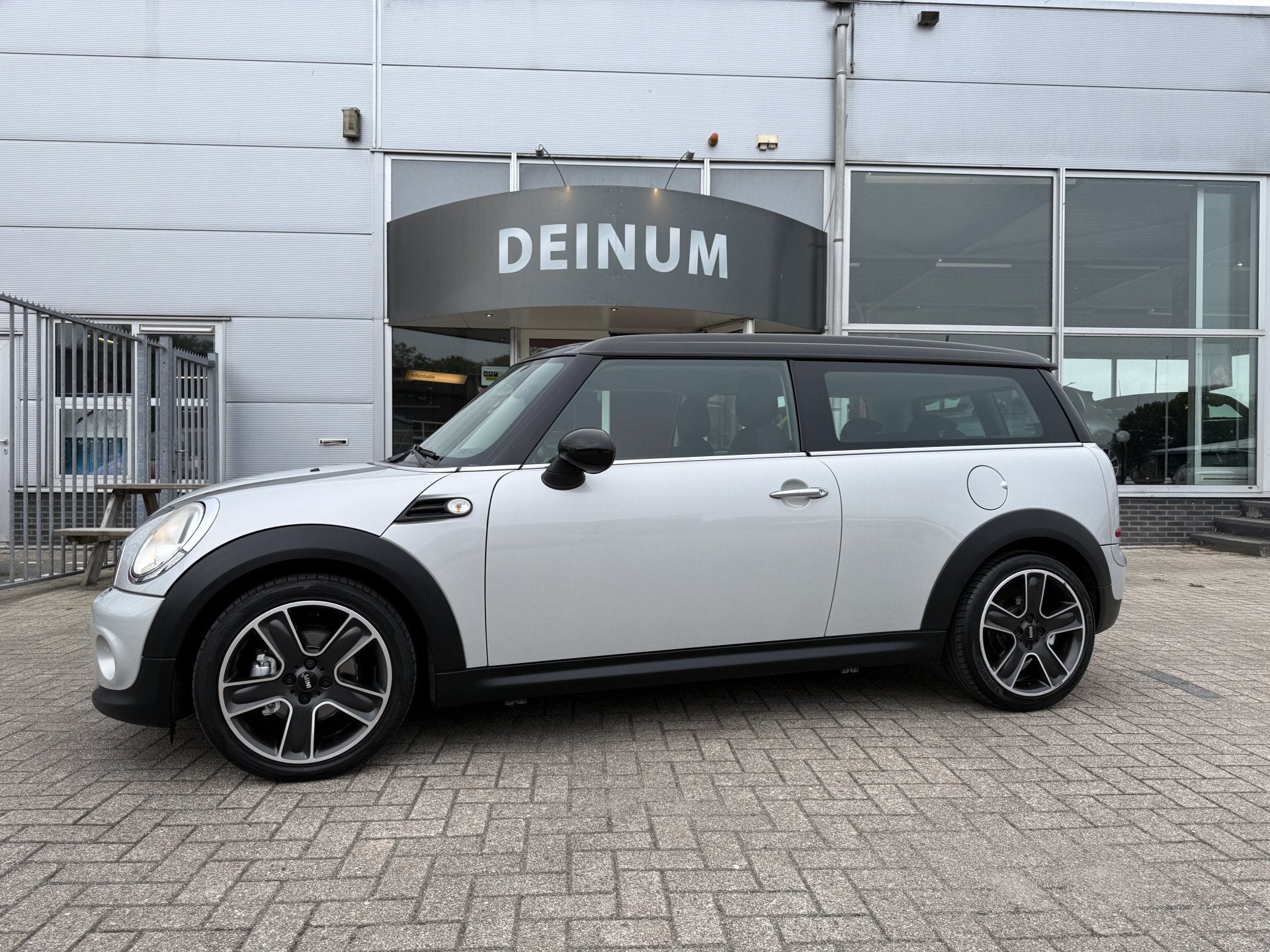MINI Clubman 1.6 One Business Line Cruise.contr, Navigatie,, Auto's, Mini, Euro 5, Gebruikt, 4 cilinders, 4 stoelen