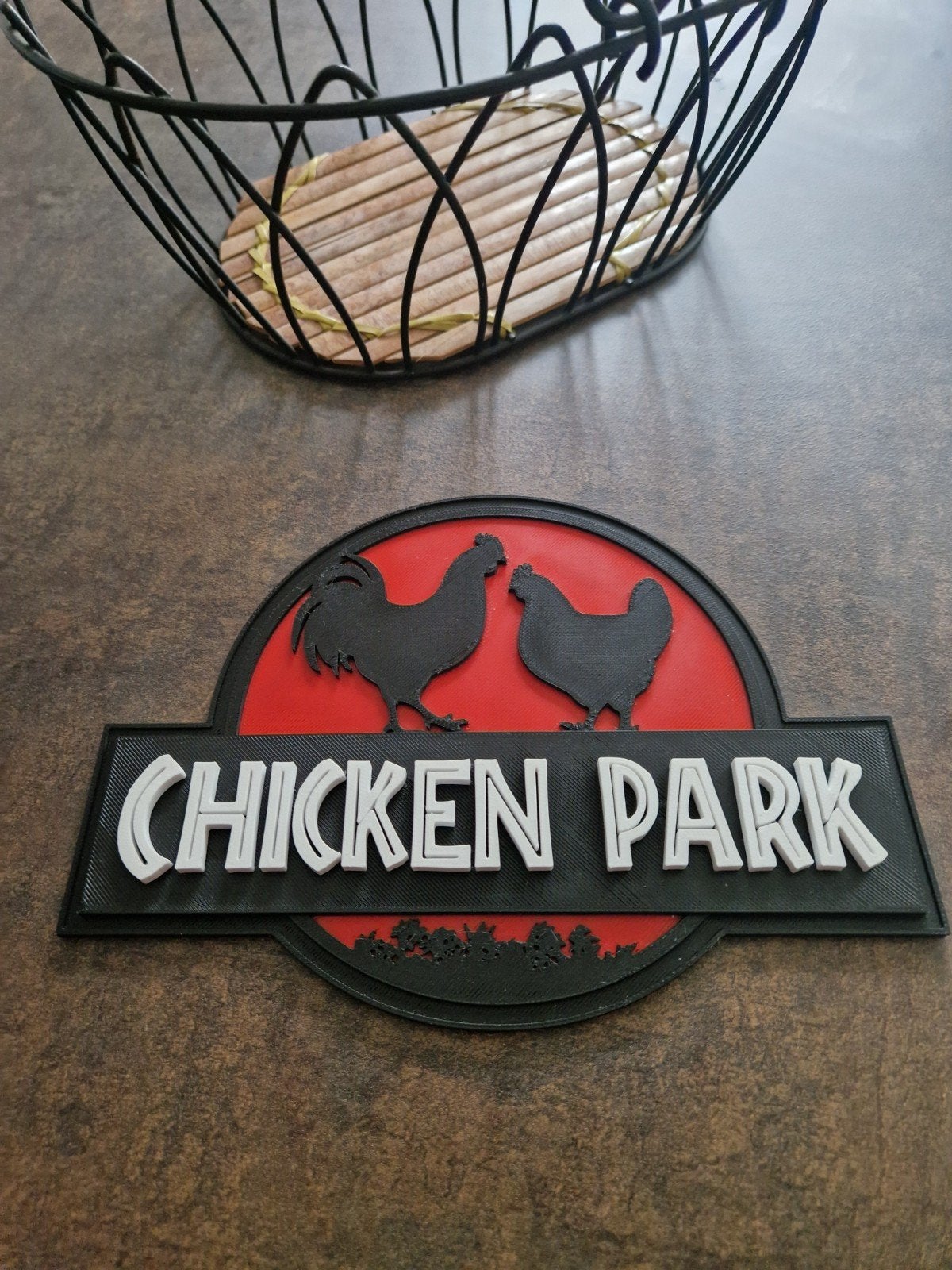 Uniek Chicken Park bordje voor kippenhok - 21x15cm, Huis en Inrichting, Meerkleurig, Overige stijlen, Nieuw, Kunststof
