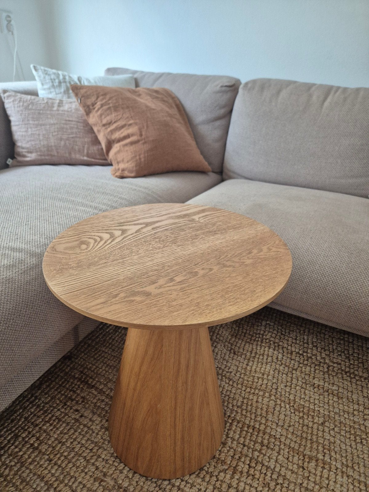 Kwantum Cone bijzettafel - Houten salontafel, Huis en Inrichting, Tafels | Bijzettafels, Ophalen, Gebruikt, Rond, Hout