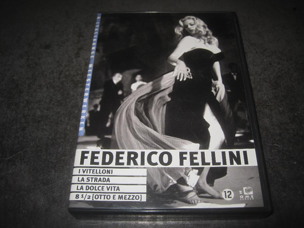 Fellini 4DVD I Vitelloni La Strada La Dolce Vita 8 1/2, Alle leeftijden, Ophalen of Verzenden, Zo goed als nieuw, Overige gebieden