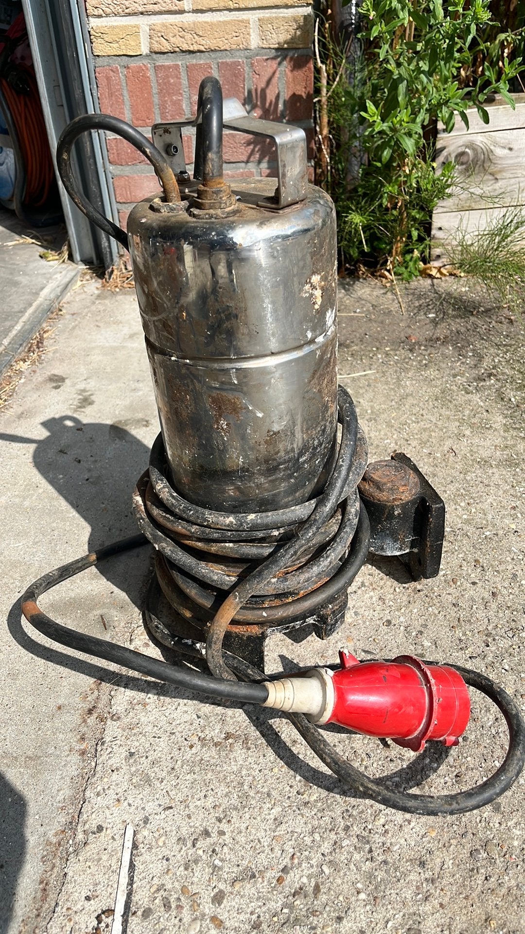 Vuilwaterpomp met messen fecaliënvermaler, Ophalen of Verzenden, Gebruikt, Elektrisch, Dompelpomp