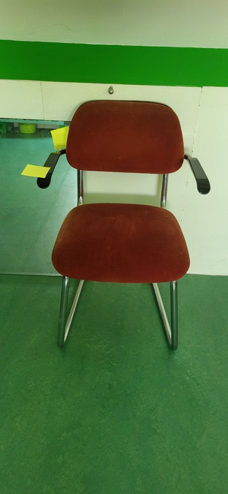 Rode gispen stoel, Huis en Inrichting, Stoelen, Ophalen, Gebruikt, Rood, Eén