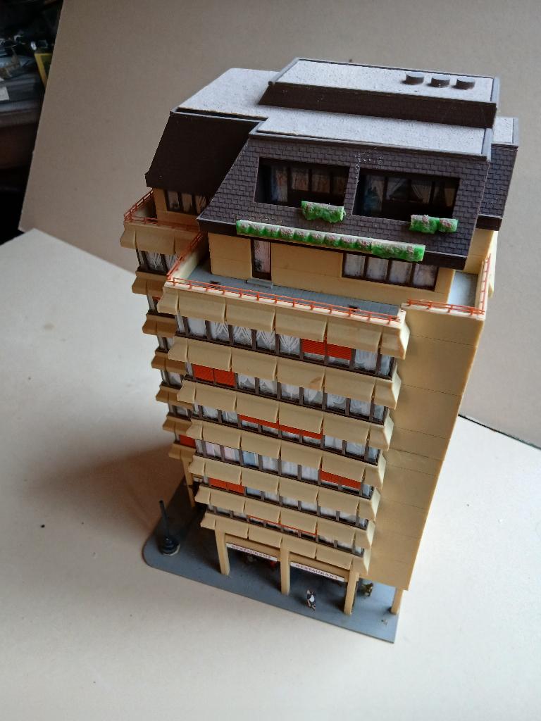 Groot flatgebouw, Overige merken, Gebruikt, Gelijkstroom of Wisselstroom, Overige typen