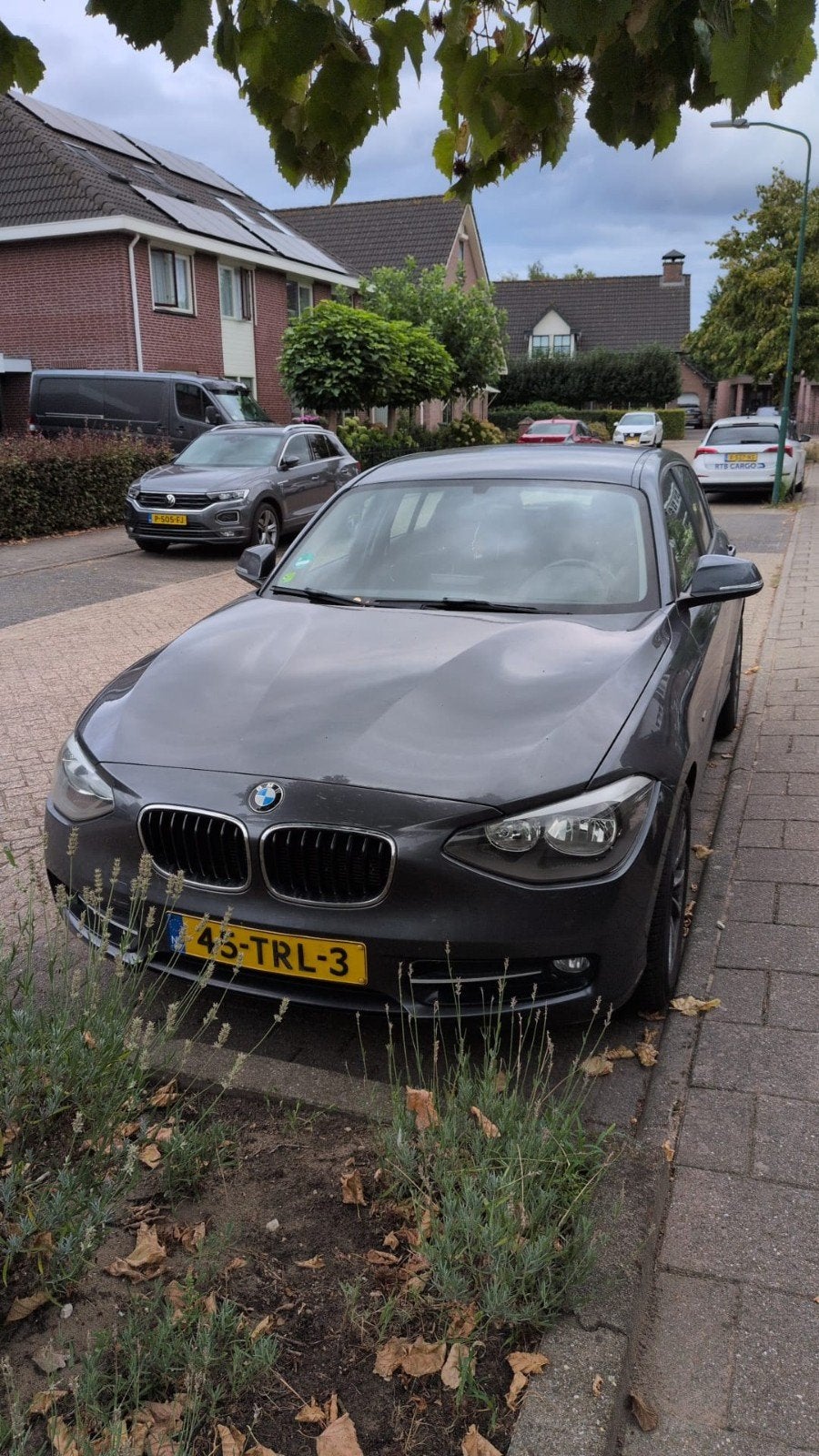 BMW 1-Serie 116I sport+ nieuwe ketting, Auto's, 1-Serie, 4 cilinders, Origineel Nederlands, 1200 kg